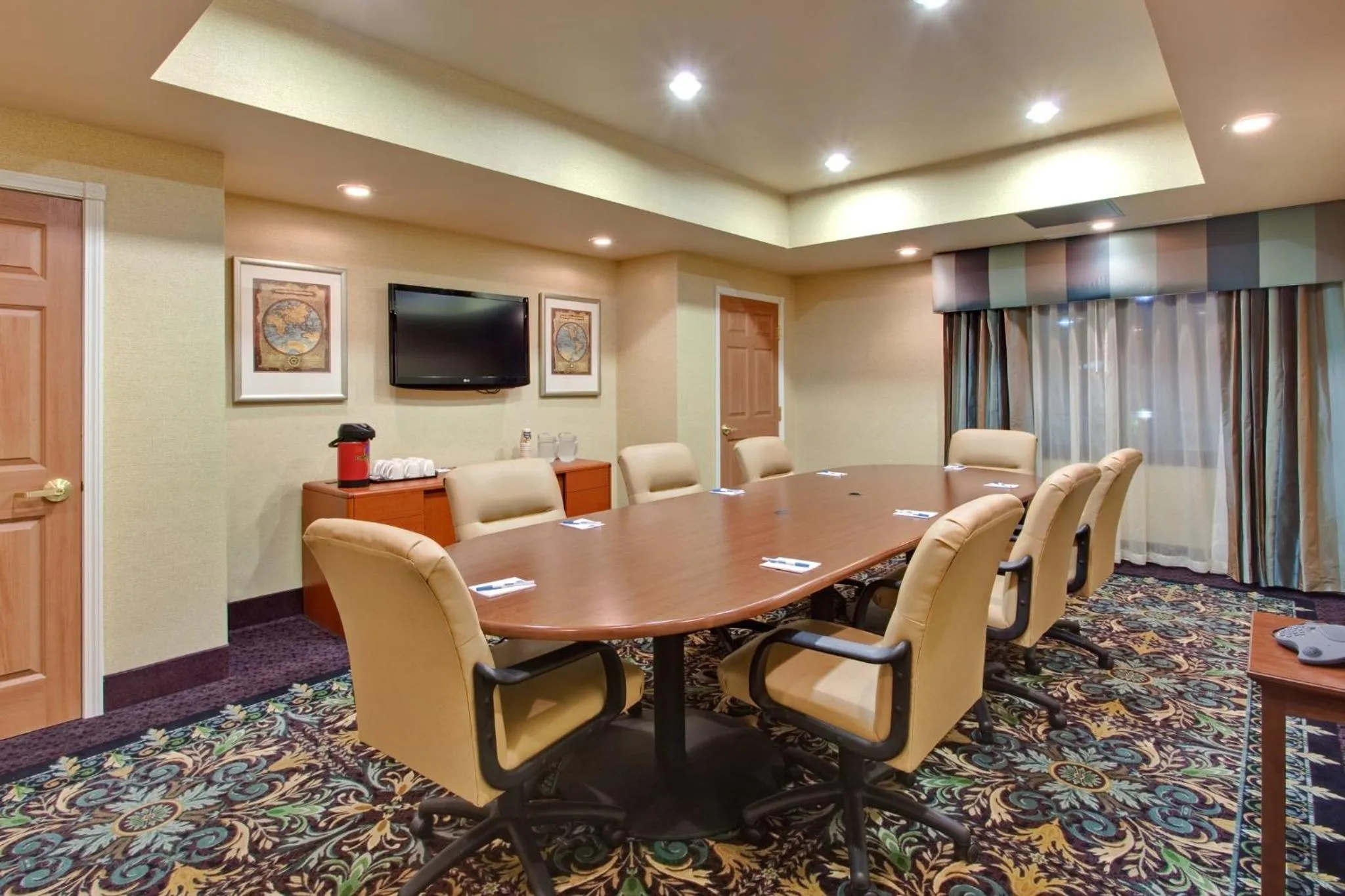 Meeting/conference room in Staybridge Suites Tucson Airport by IHG