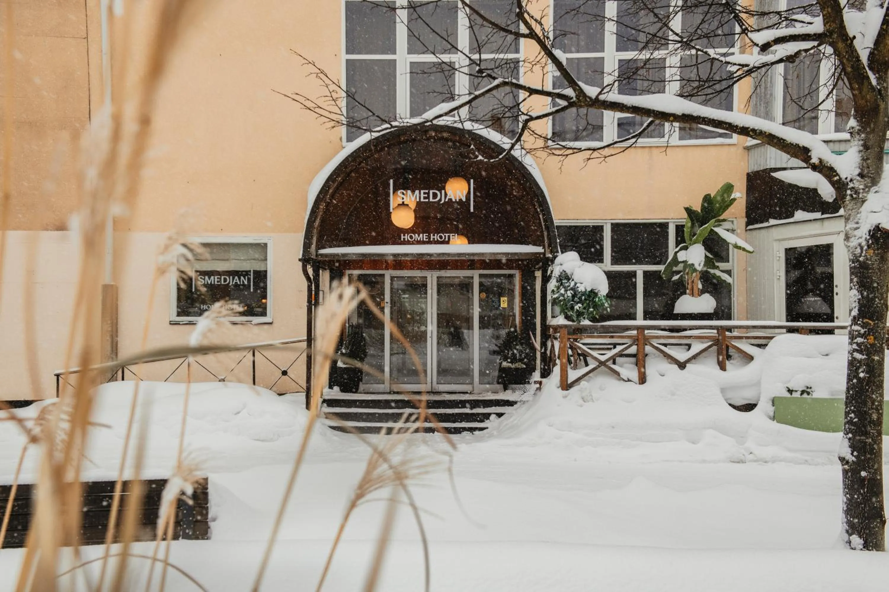 Facade/entrance in Home Hotel Smedjan