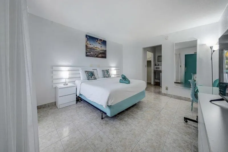 Bedroom, Bed in Horizon by the Sea Inn