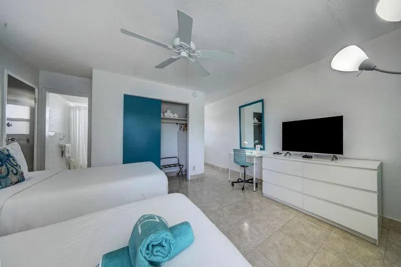 Bedroom, Bed in Horizon by the Sea Inn