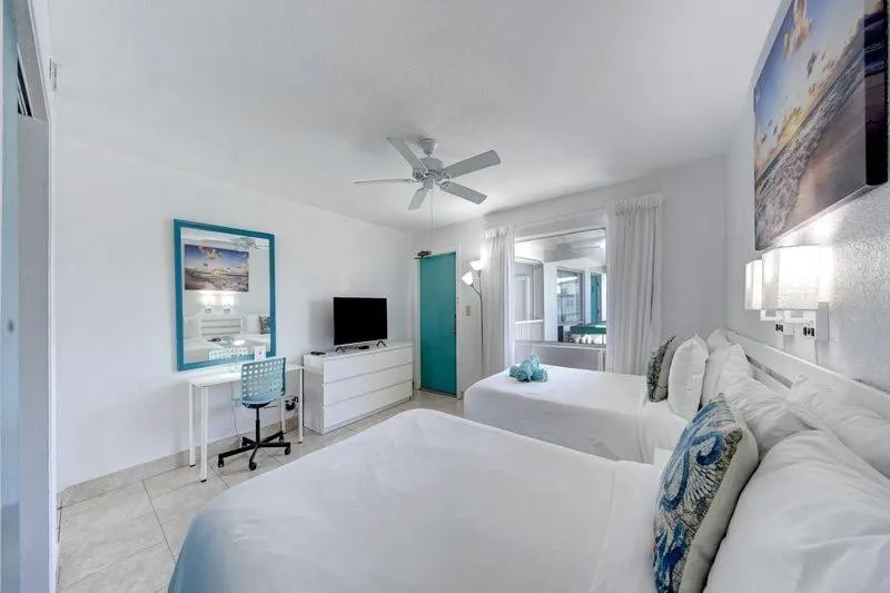 Bedroom, Bed in Horizon by the Sea Inn