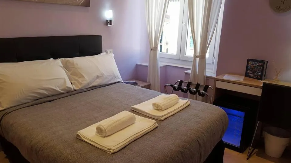 Bedroom, Bed in Guest House Le Tre Spezie