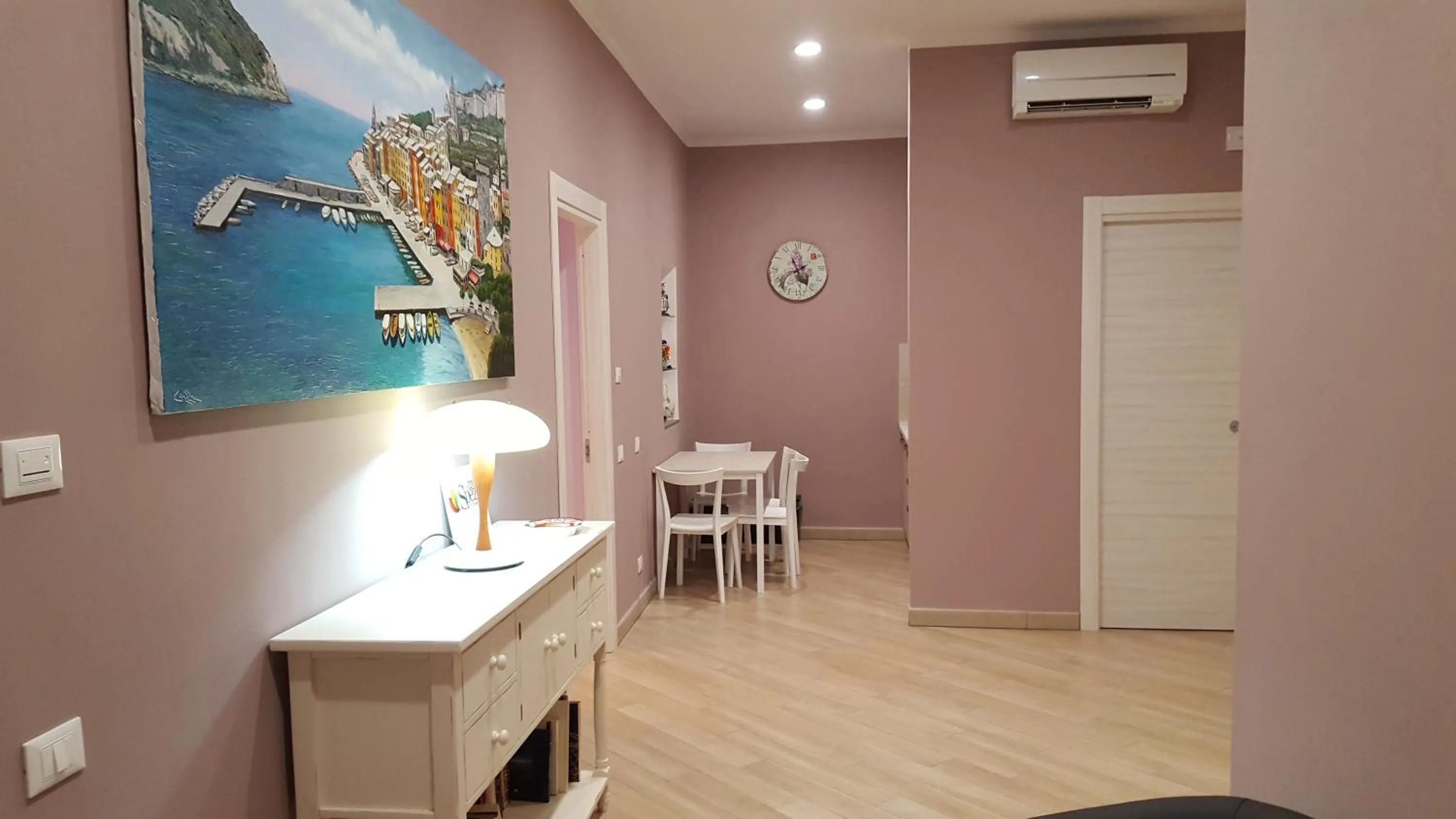 Communal lounge/ TV room in Guest House Le Tre Spezie