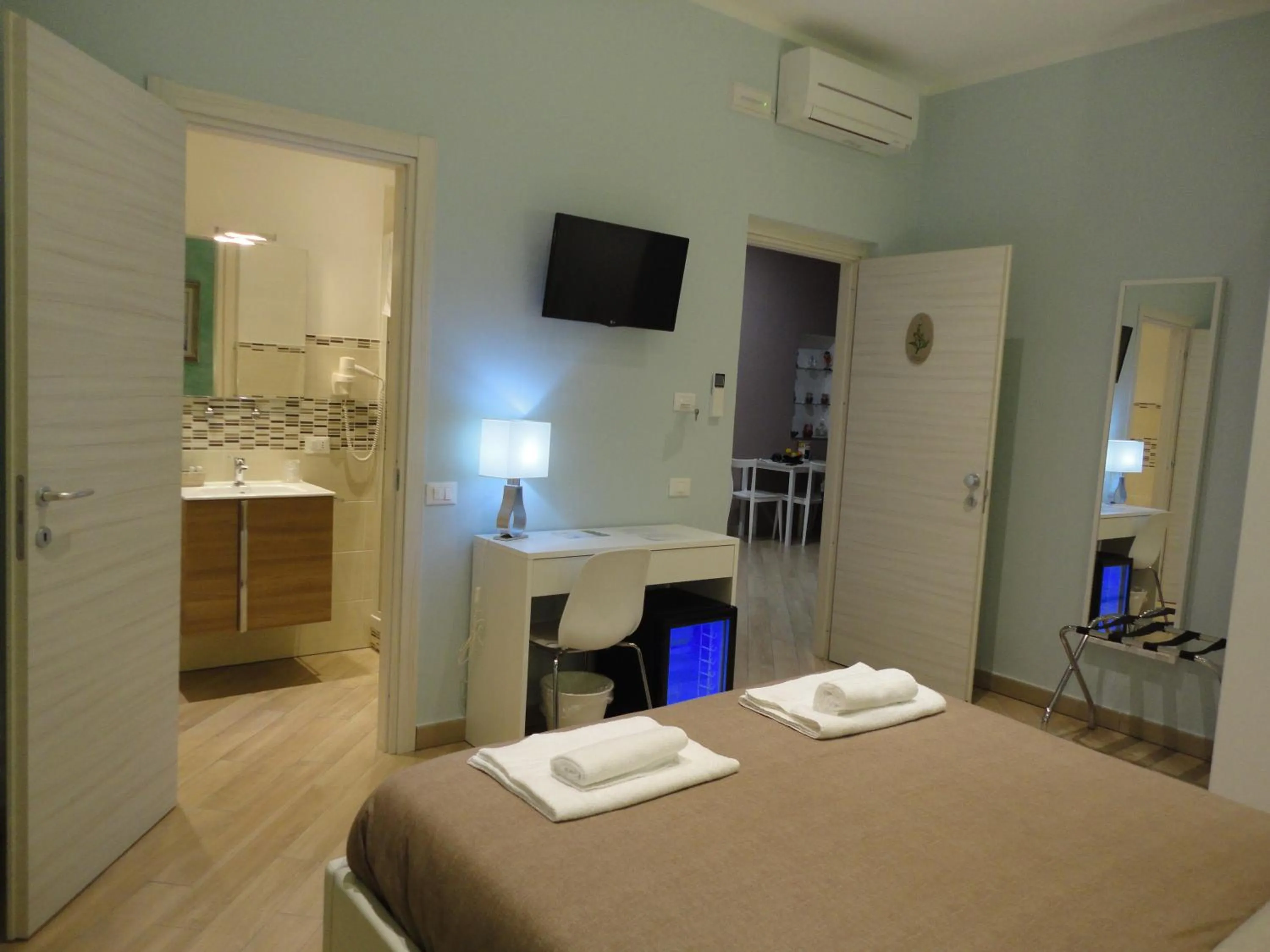 Bedroom, Bed in Guest House Le Tre Spezie