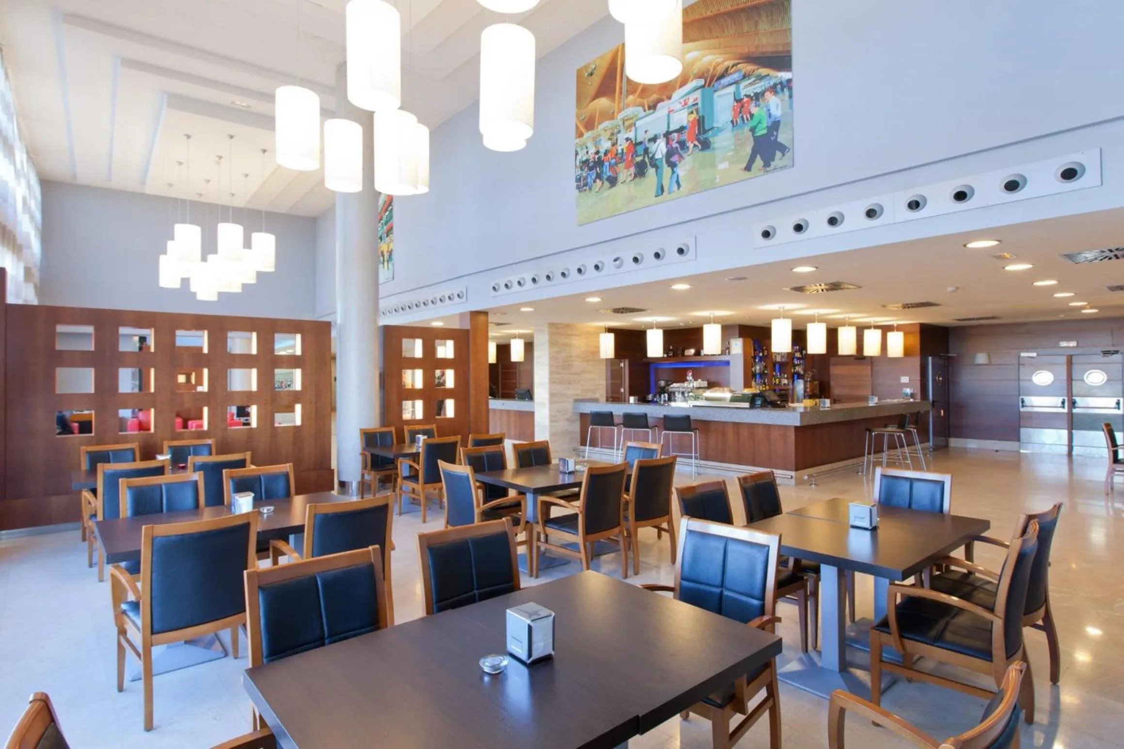 Lounge or bar in Porcel Avant