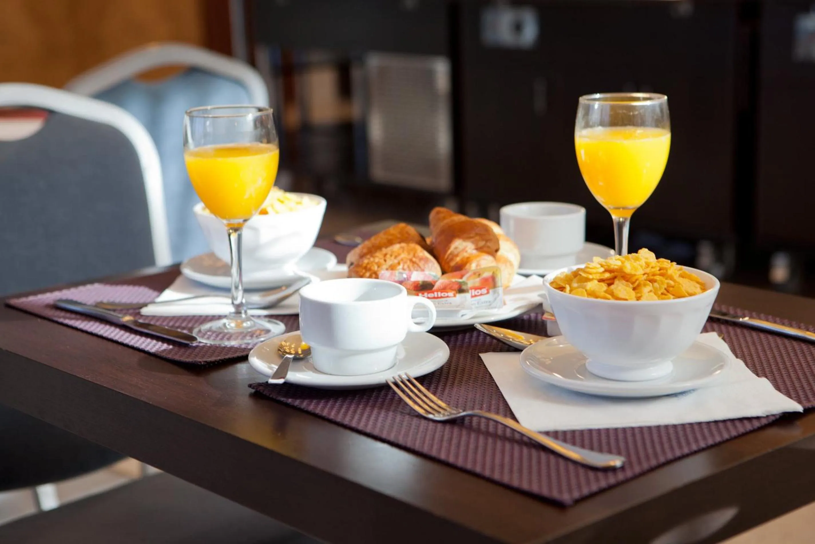 Buffet breakfast in Porcel Avant