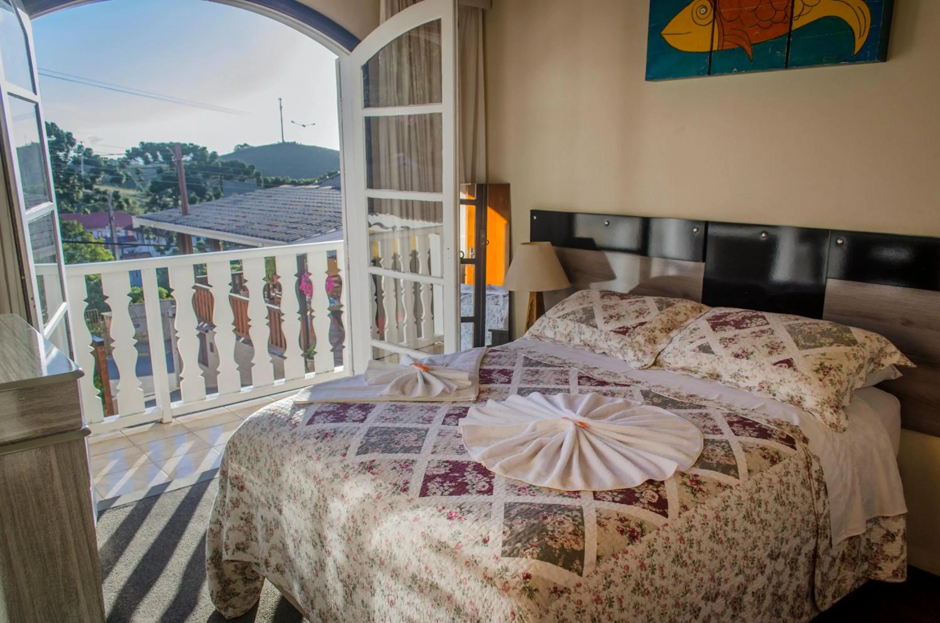Photo of the whole room, Bed in Pousada Heron