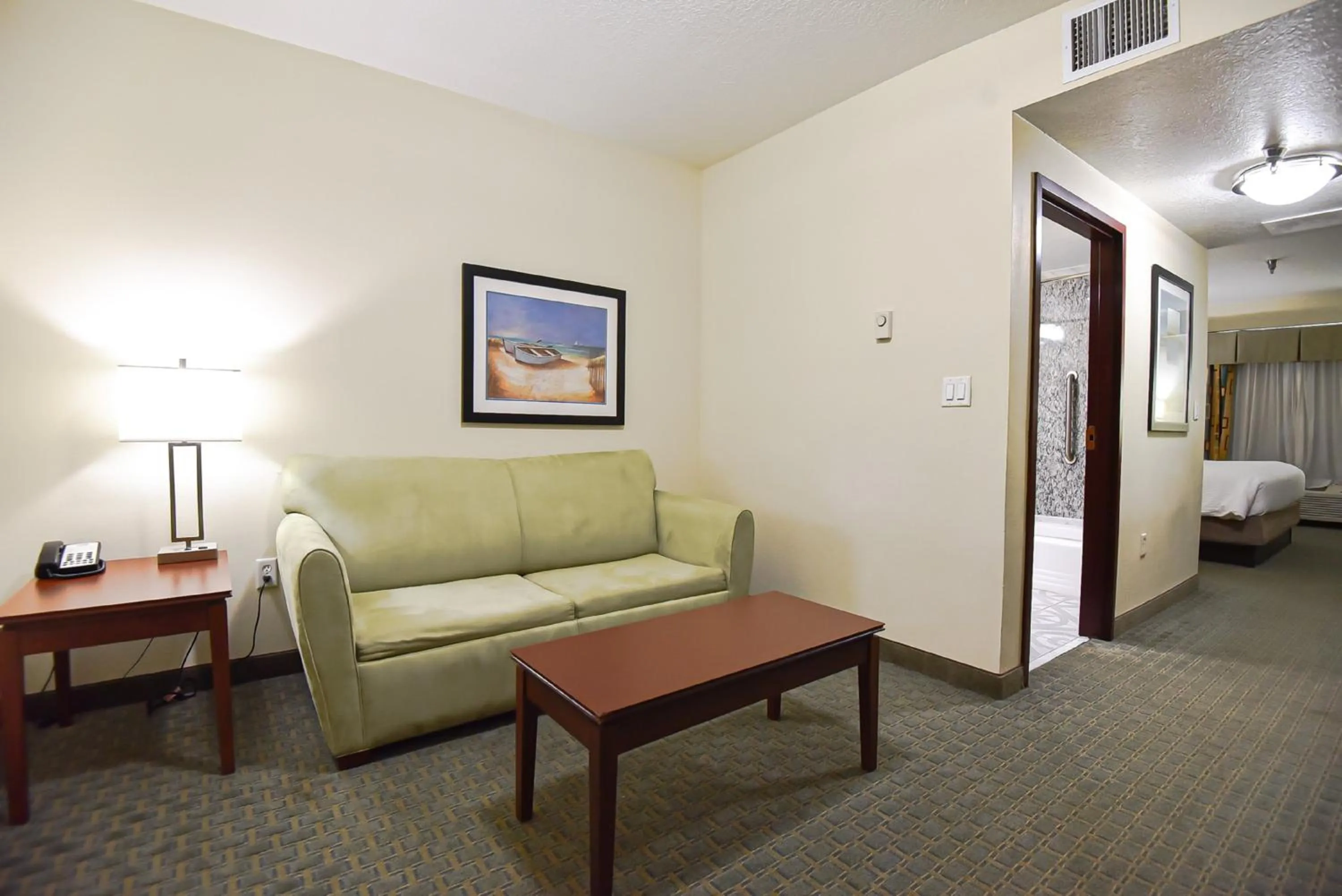 Photo of the whole room, Bed in Holiday Inn Express & Suites Cocoa by IHG