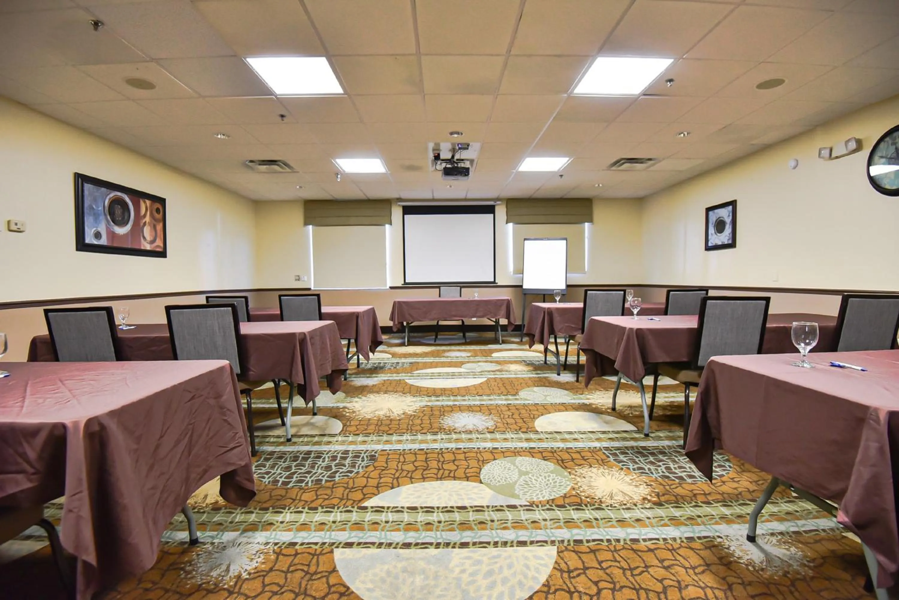 Meeting/conference room in Holiday Inn Express & Suites Cocoa by IHG