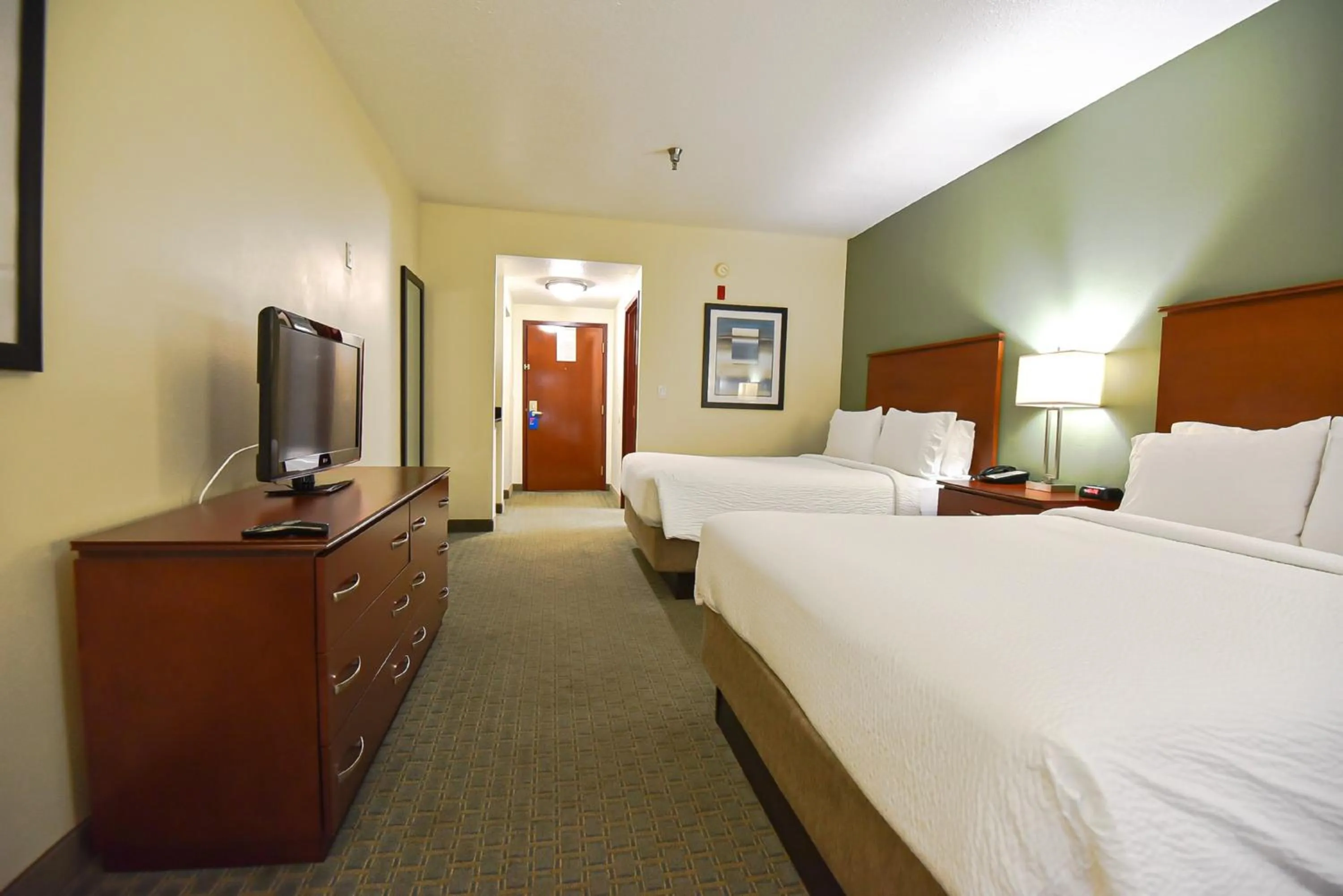 Photo of the whole room, Bed in Holiday Inn Express & Suites Cocoa by IHG