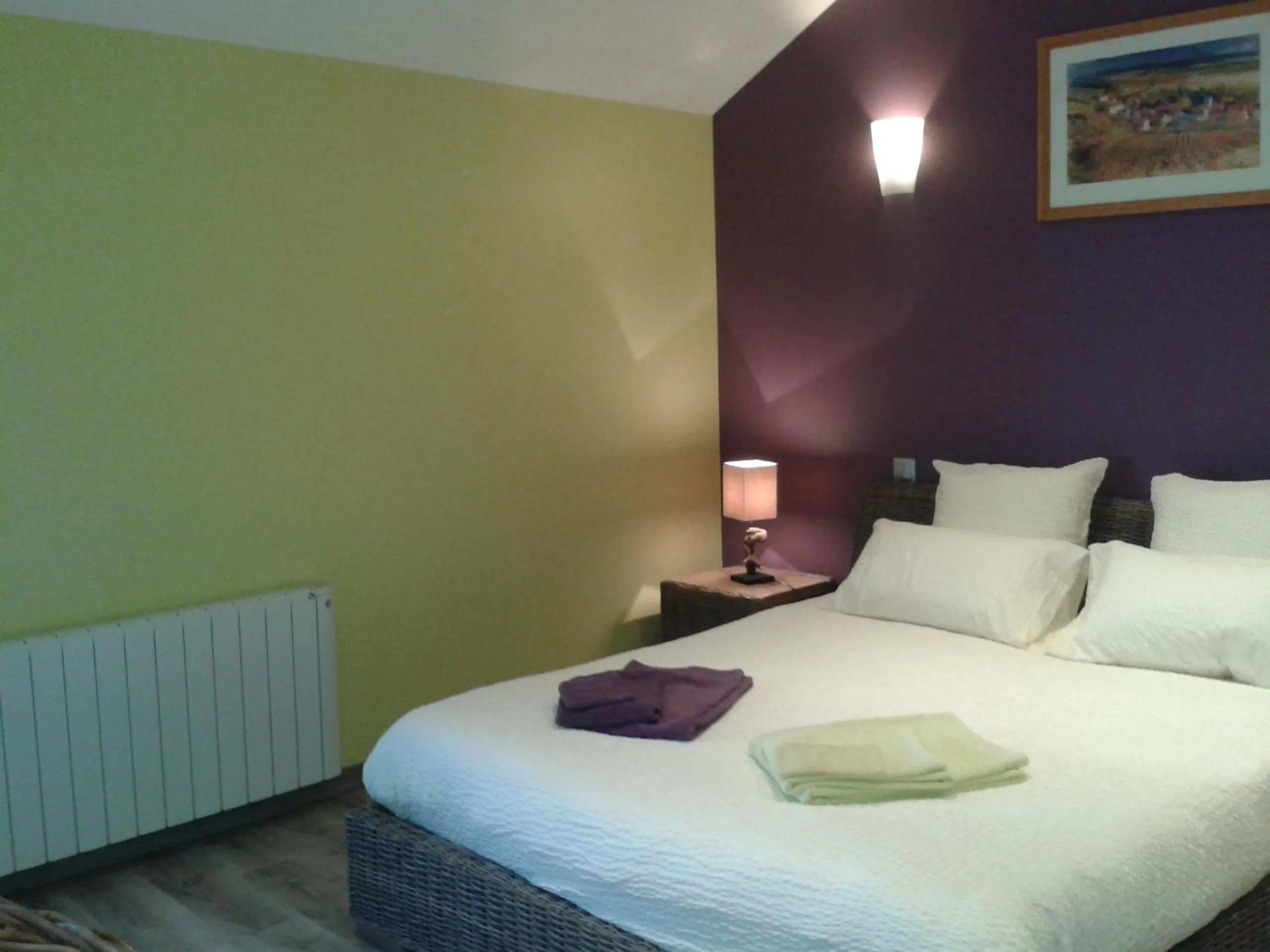 Bed in Chambre d'Hotes de la Loge