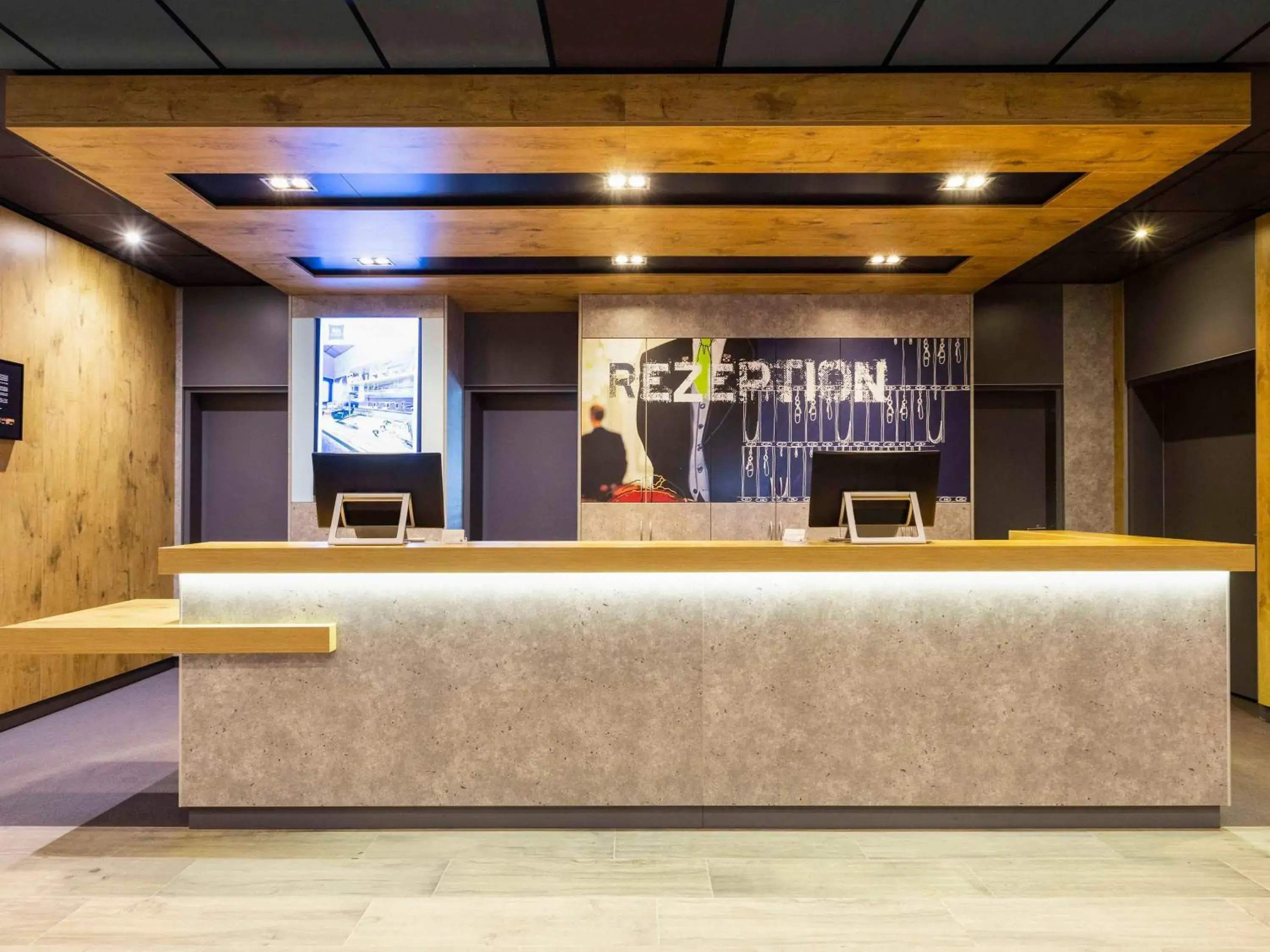 Lobby or reception in ibis budget Ludwigsburg Lobby or reception in ibis budget Ludwigsburg