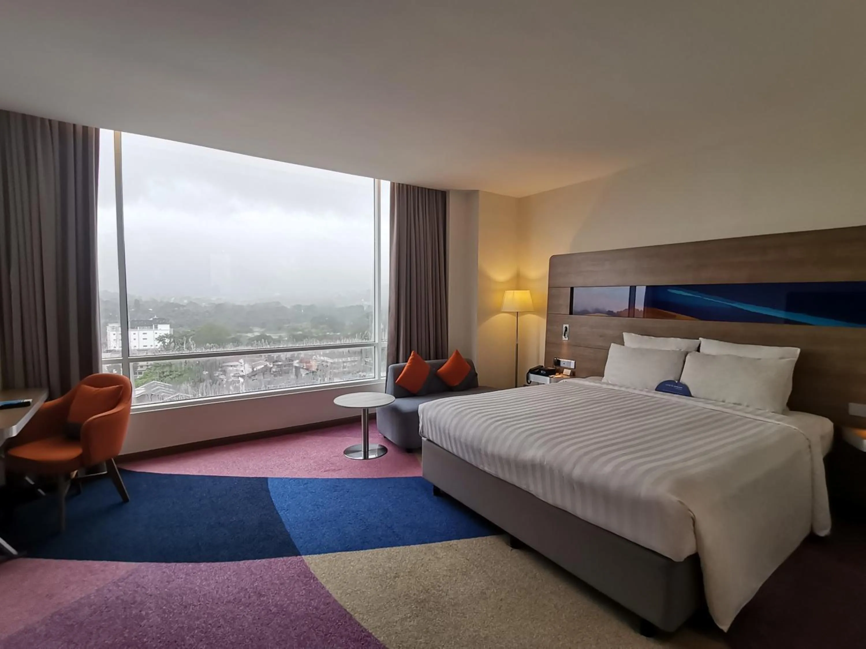 Bedroom, Bed in Novotel Taiping