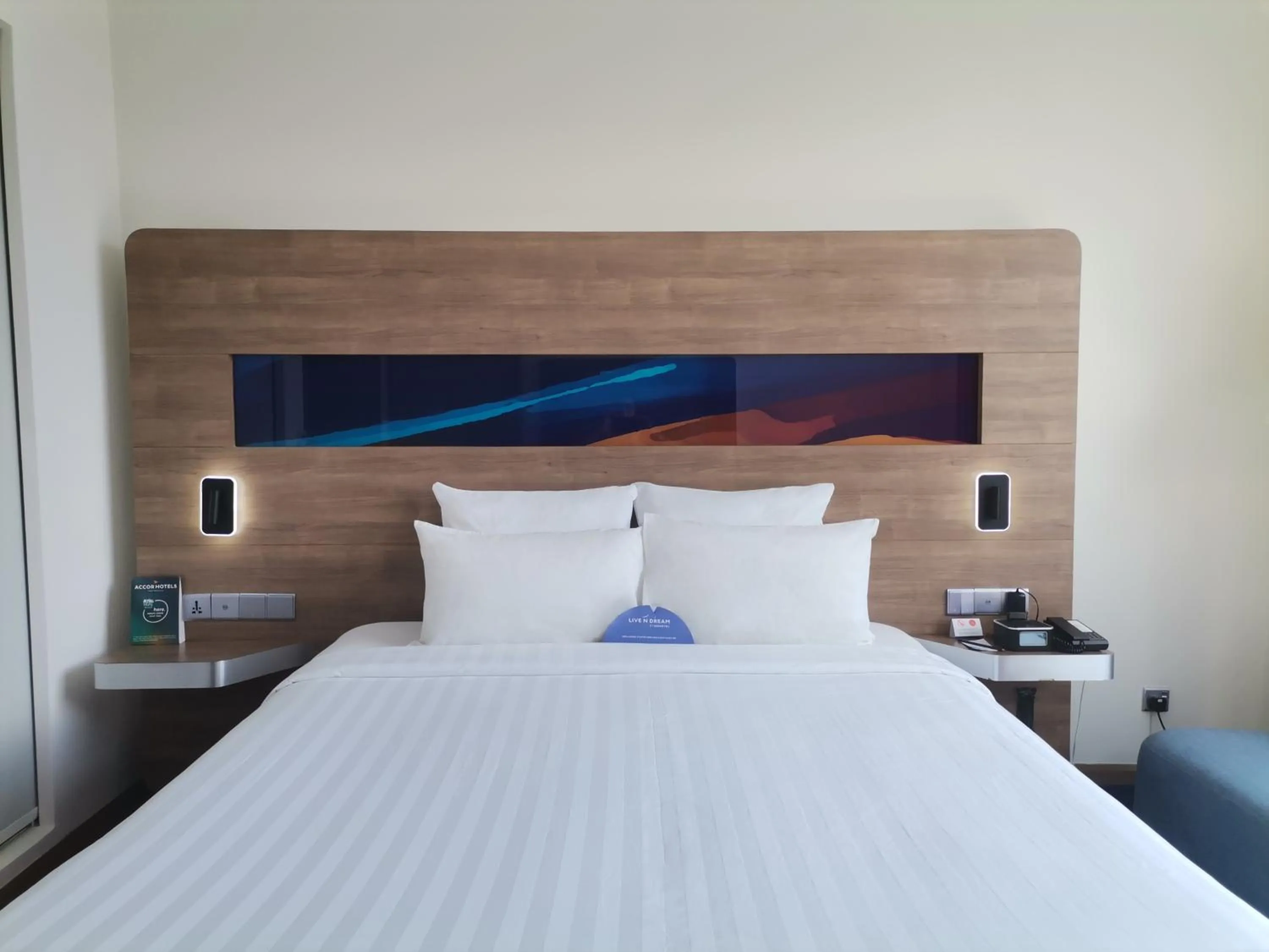 Bedroom, Bed in Novotel Taiping