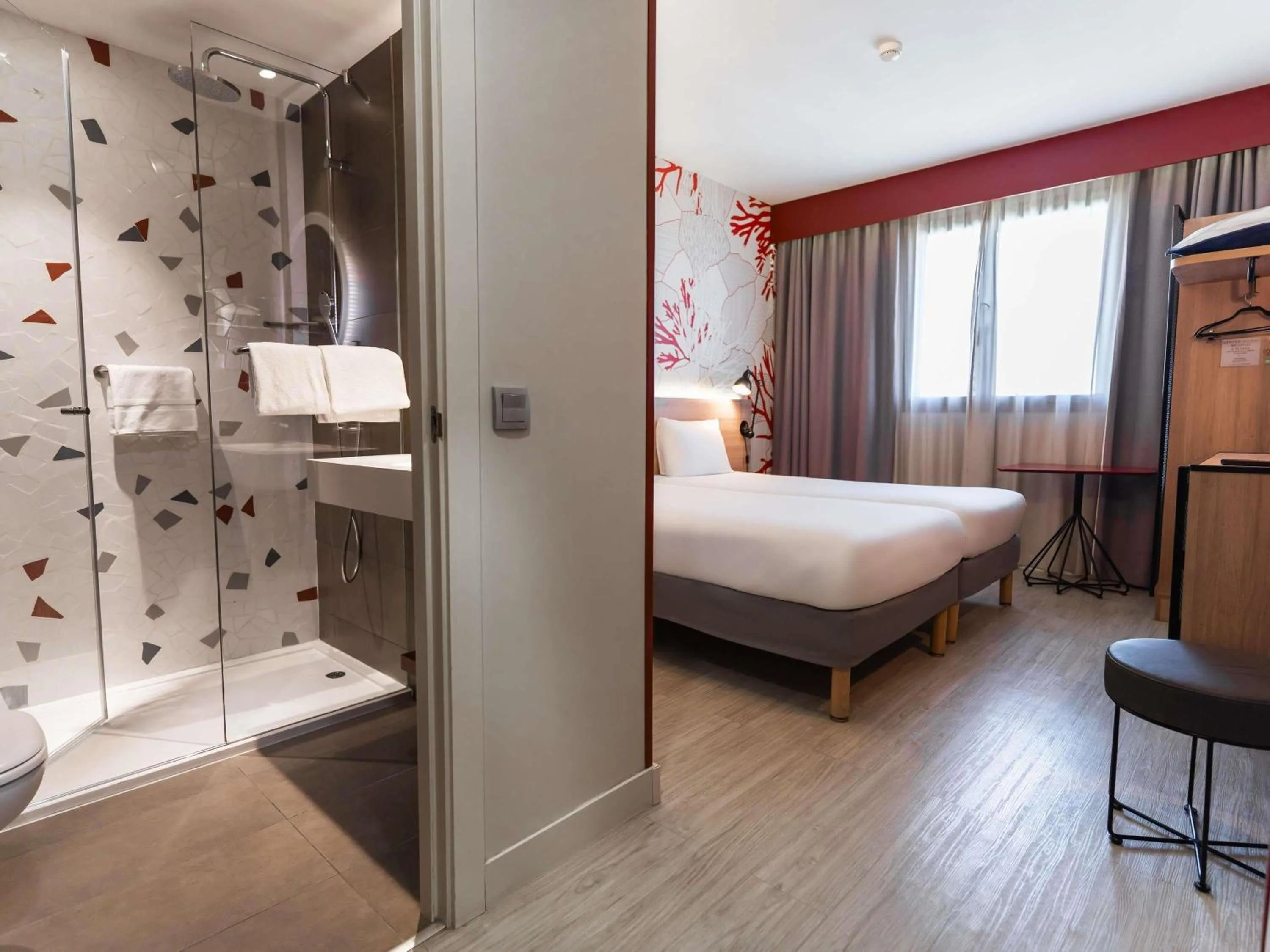 Bedroom, Bed in ibis Styles Barcelona City Bogatell