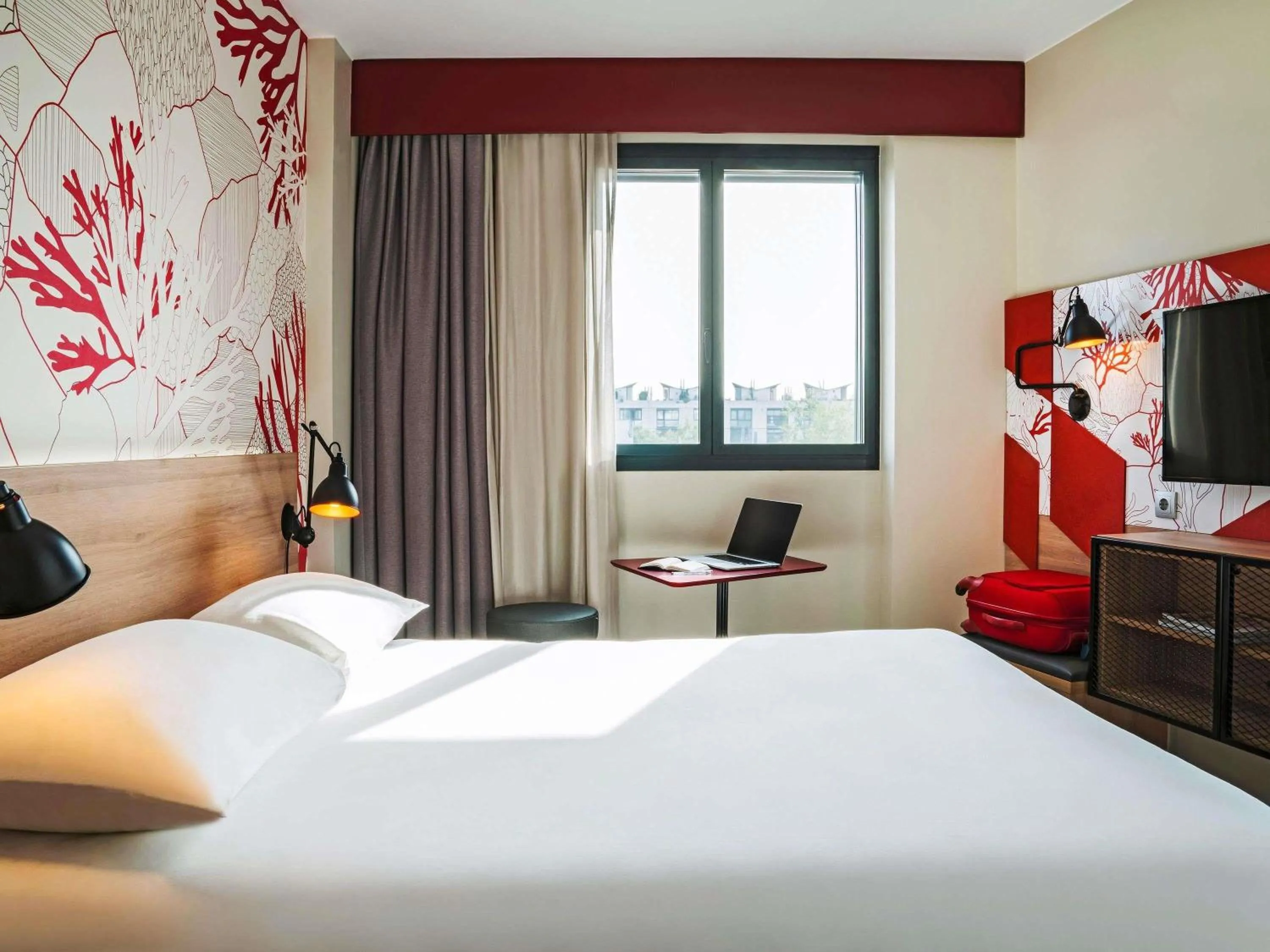 Bedroom, Bed in ibis Styles Barcelona City Bogatell
