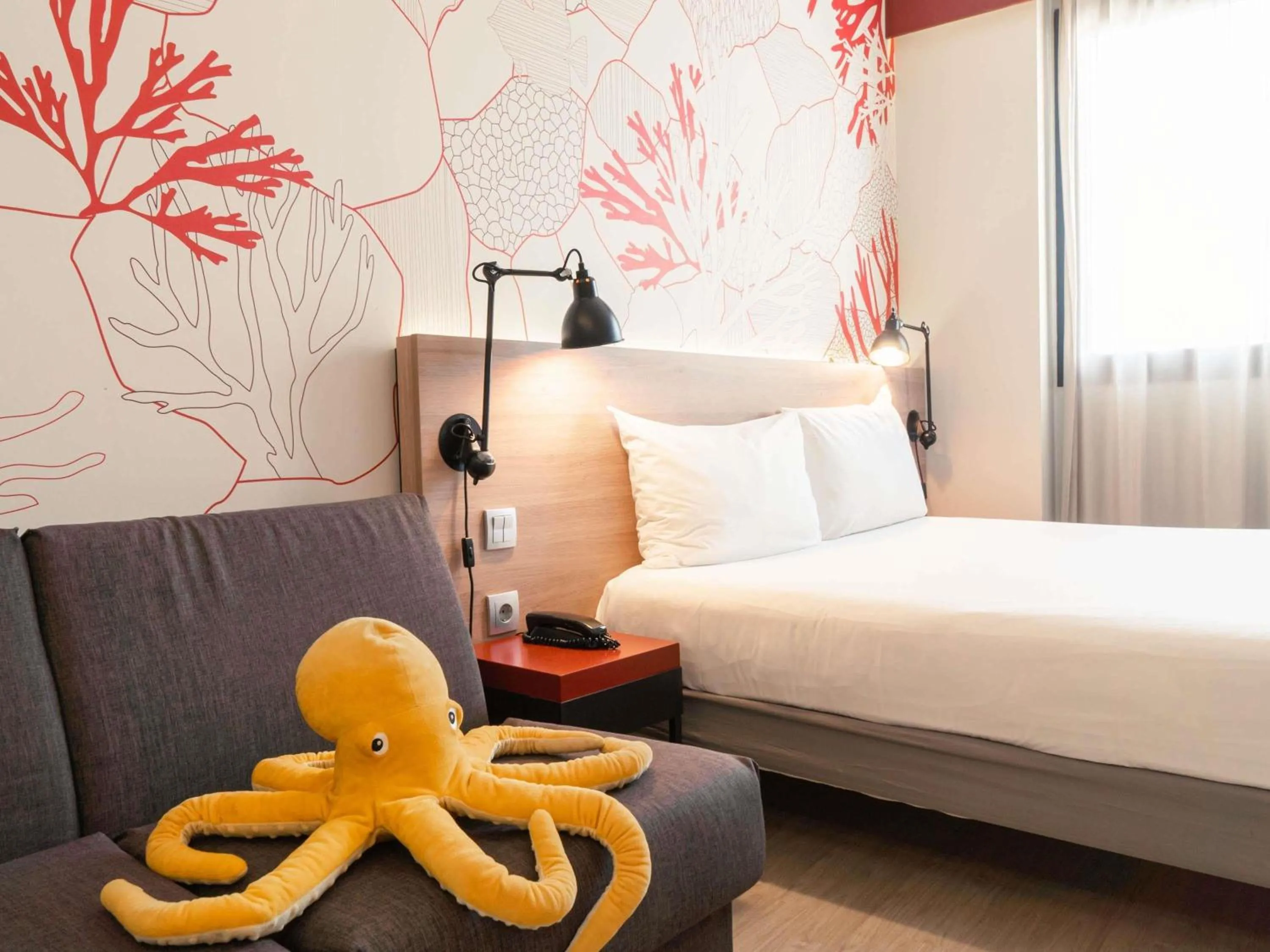 Bedroom, Bed in ibis Styles Barcelona City Bogatell