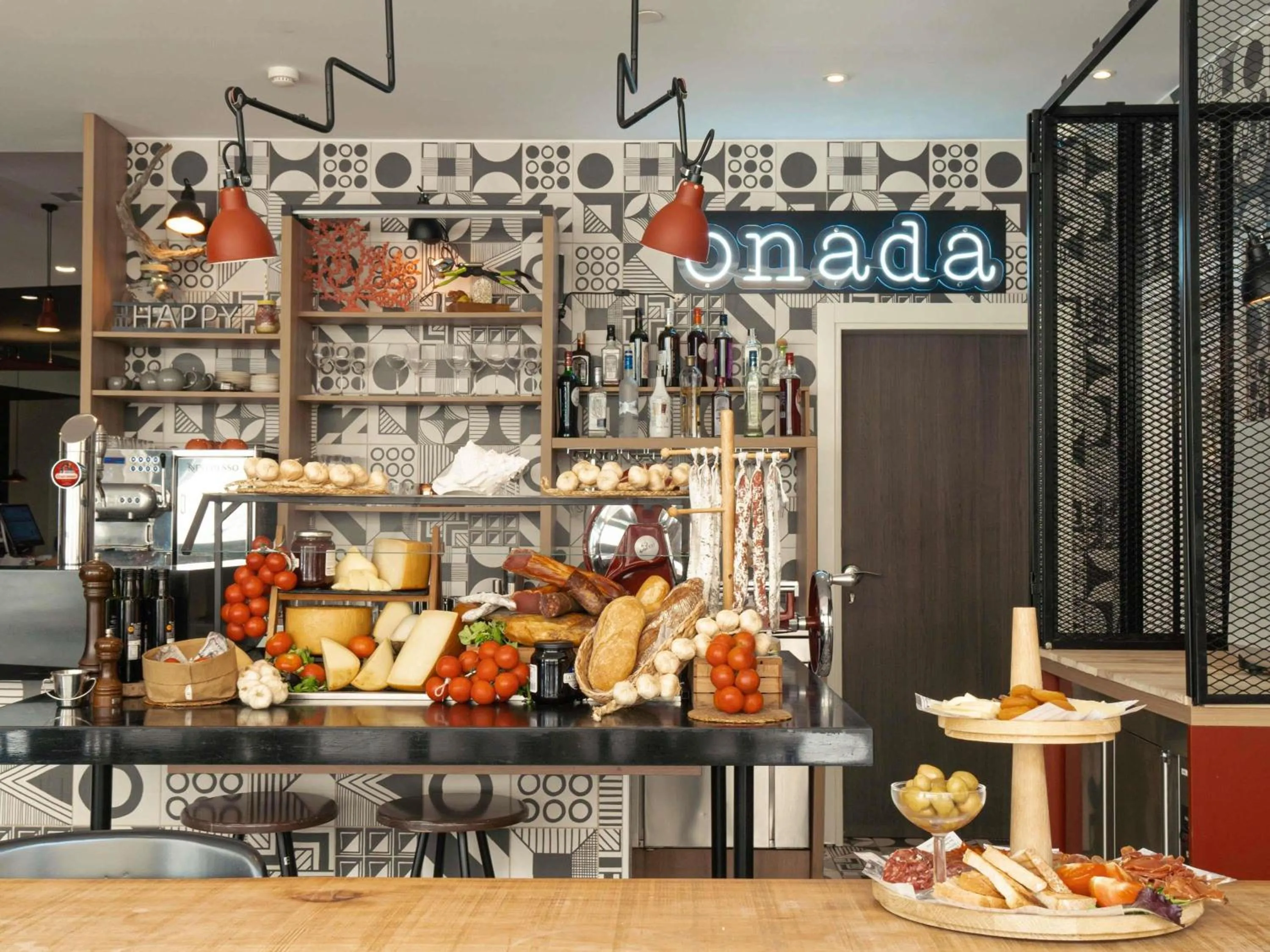 Lounge or bar in ibis Styles Barcelona City Bogatell