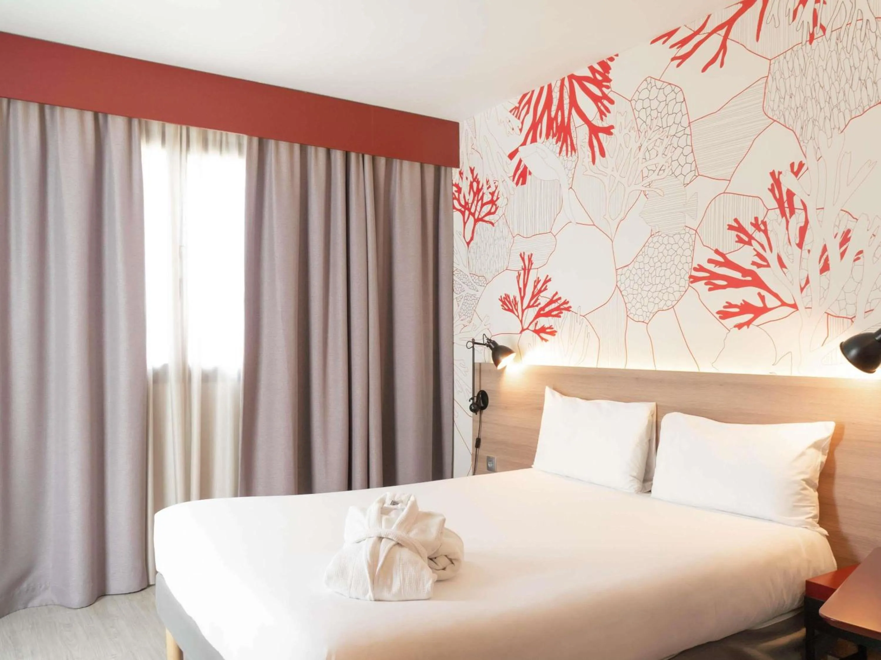 Bedroom, Bed in ibis Styles Barcelona City Bogatell