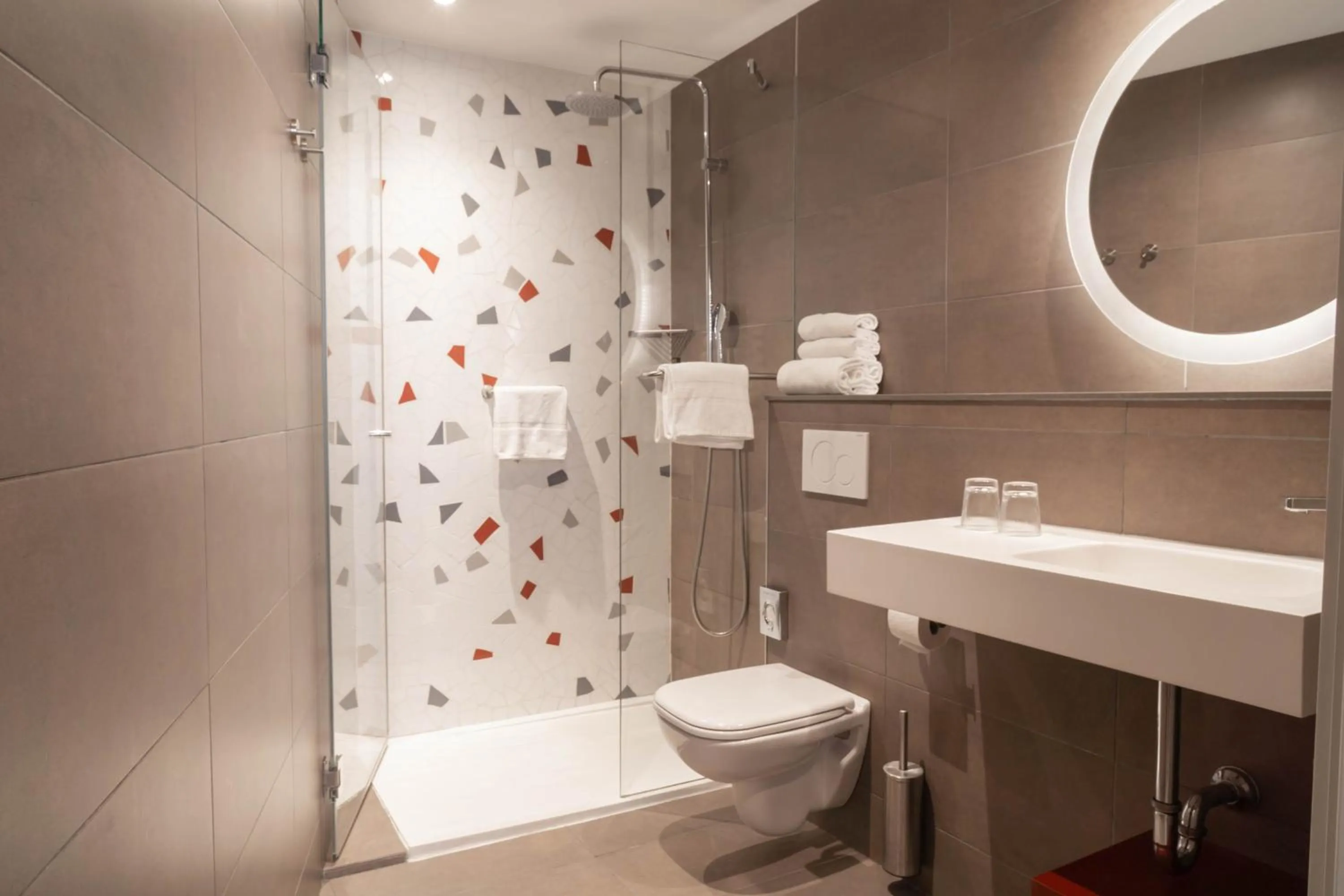 Shower in ibis Styles Barcelona City Bogatell