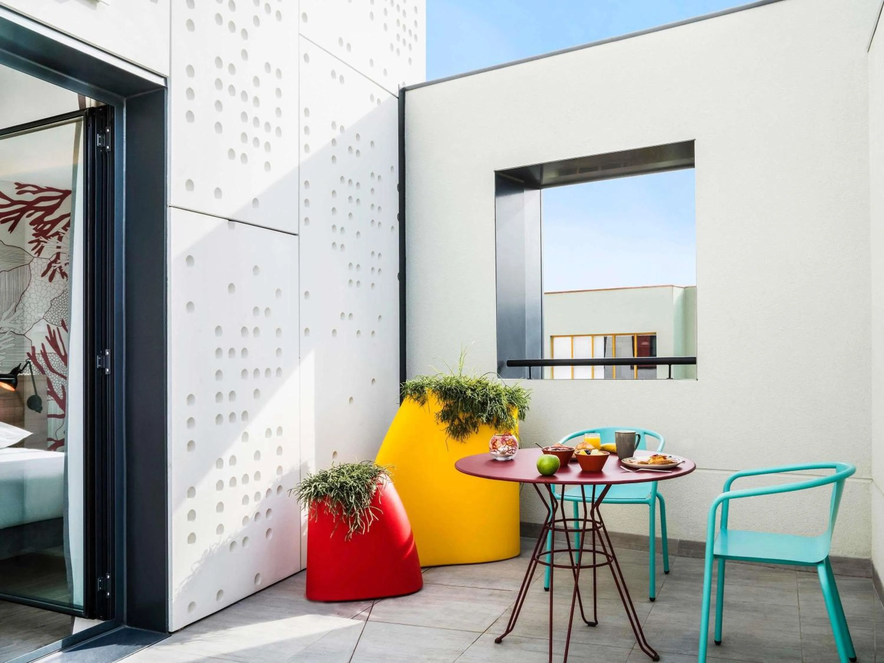 Bedroom in ibis Styles Barcelona City Bogatell