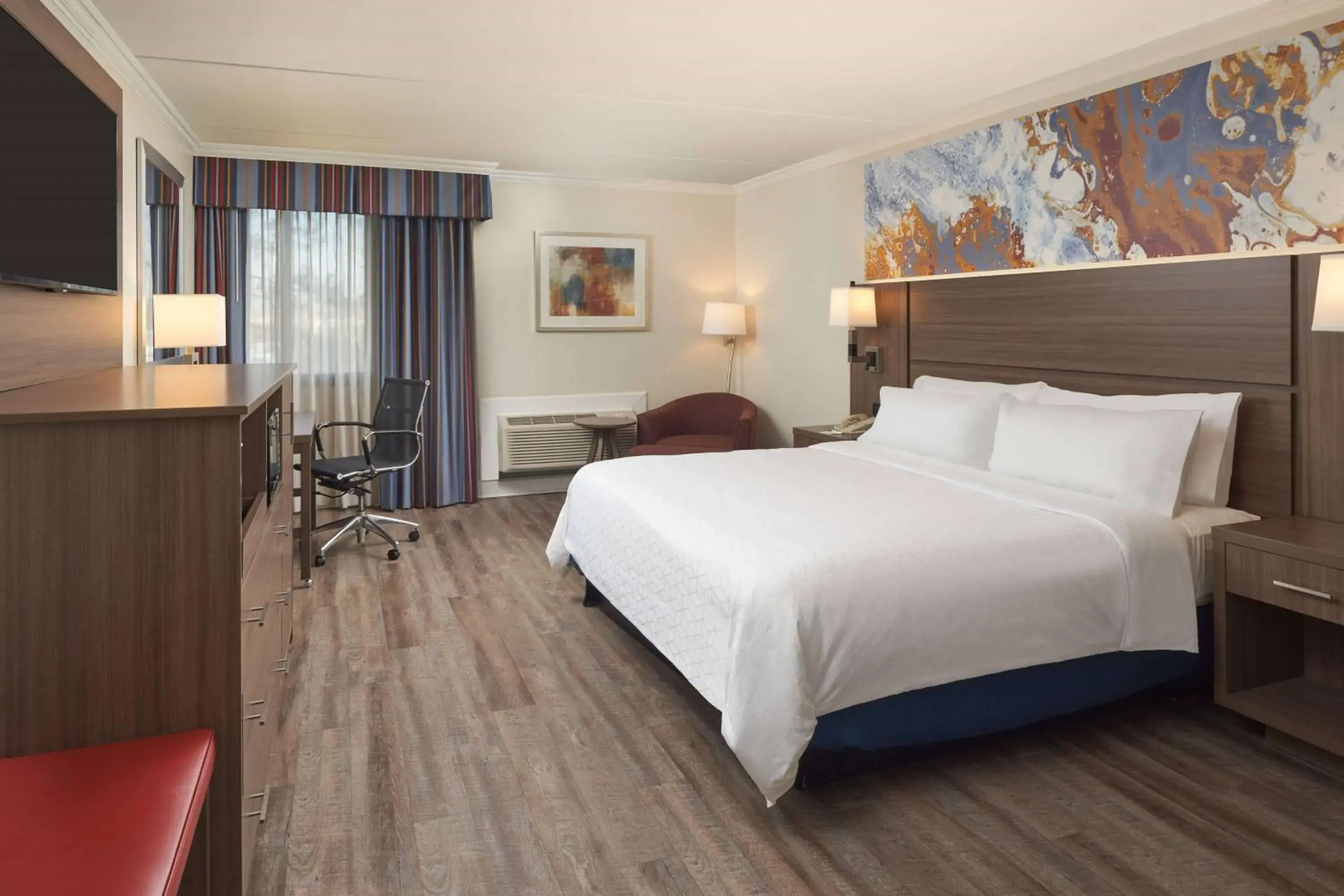 Photo of the whole room, Bed in Wyndham Executive Center Columbia Photo of the whole room, Bed in Wyndham Executive Center Columbia