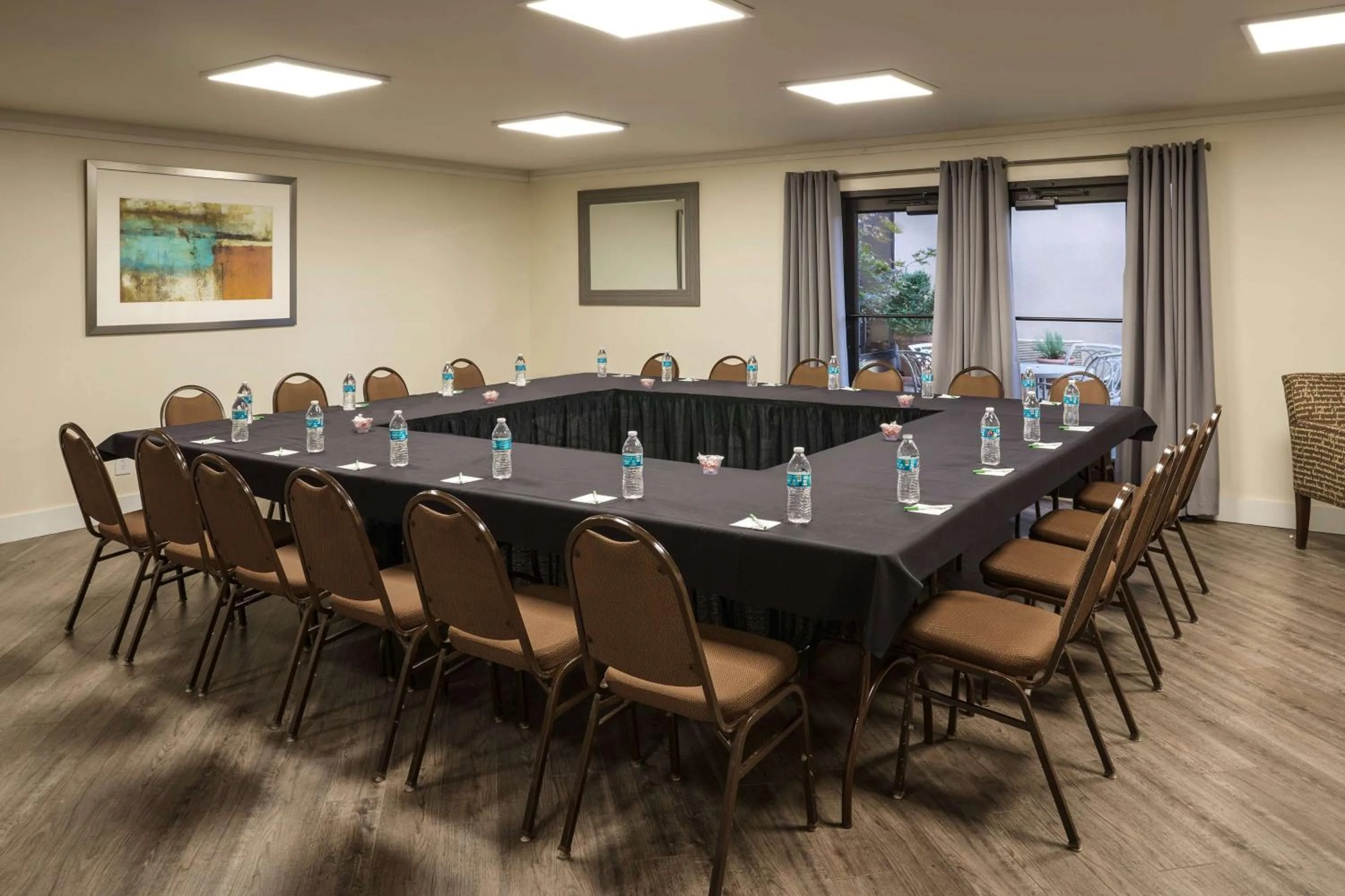 Meeting/conference room in Holiday Inn - Executive Center-Columbia Mall, an IHG Hotel