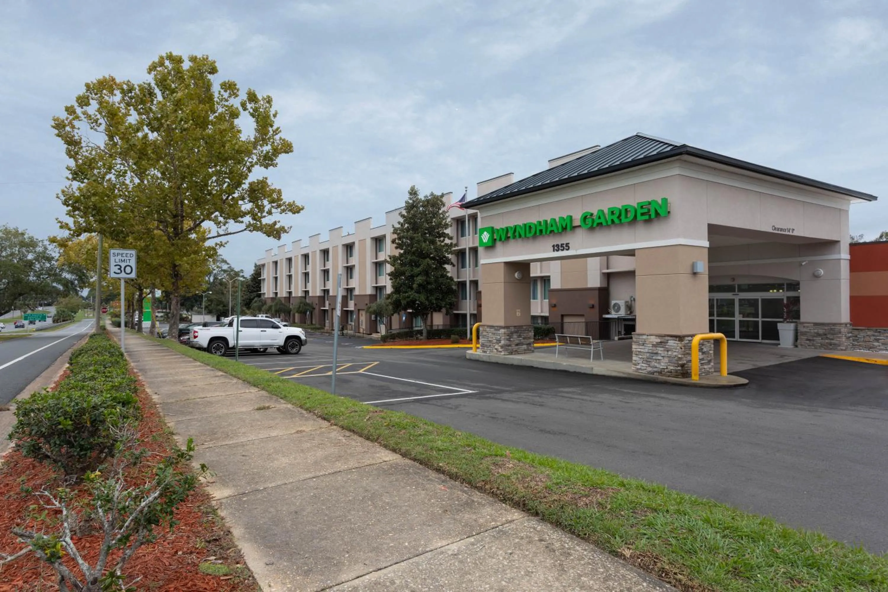 Property building in Wyndham Garden Tallahassee Capitol Near FSU