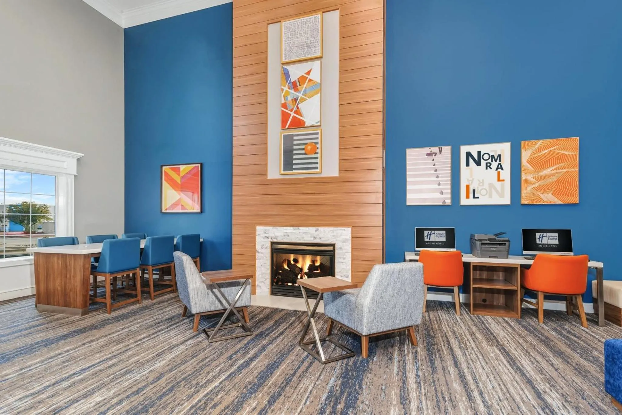 Lobby or reception in Holiday Inn Express Hotel & Suites Bloomington-Normal University Area by IHG