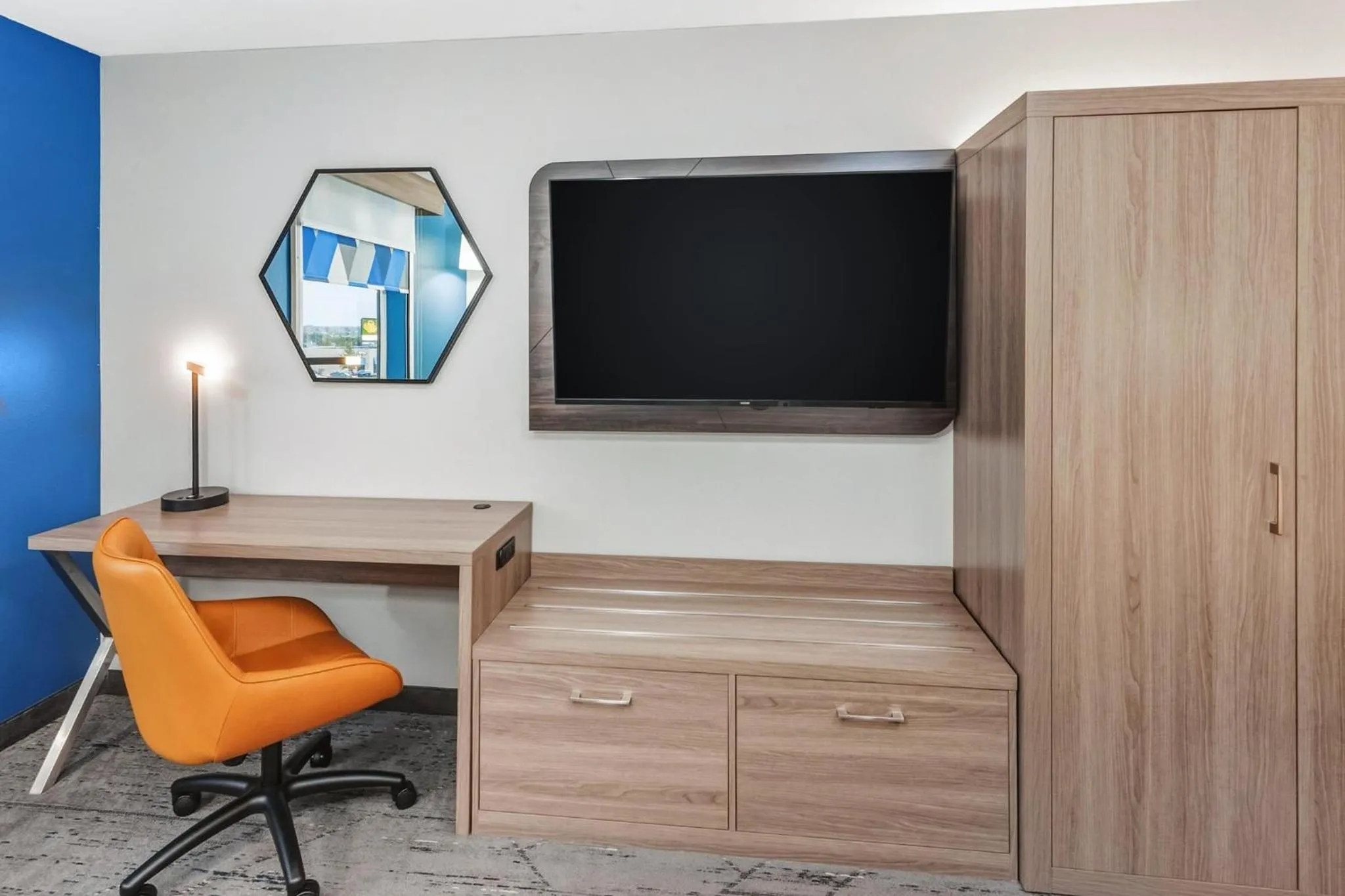 Photo of the whole room in Holiday Inn Express Hotel & Suites Bloomington-Normal University Area by IHG