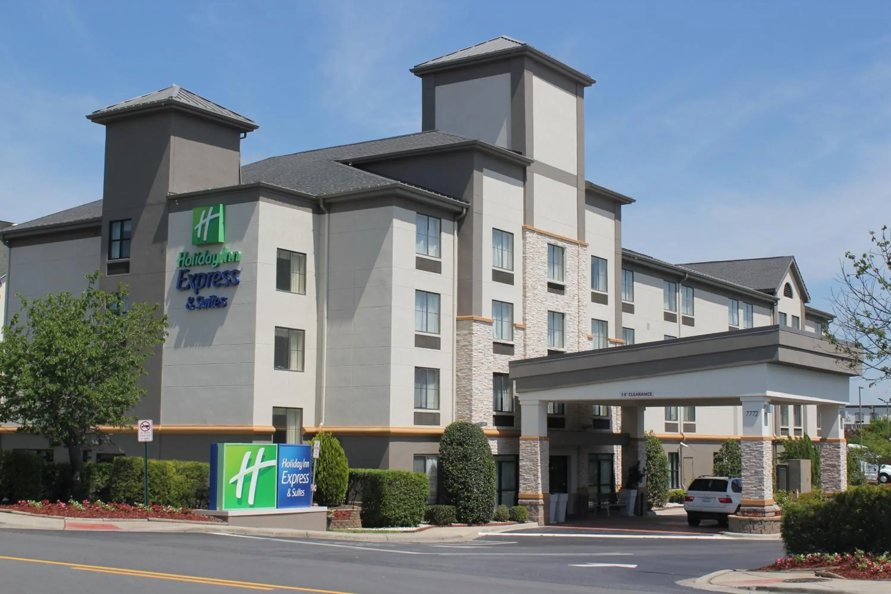 Property building in Holiday Inn Express & Suites Charlotte-Concord-I-85 by IHG Property building in Holiday Inn Express & Suites Charlotte-Concord-I-85 by IHG
