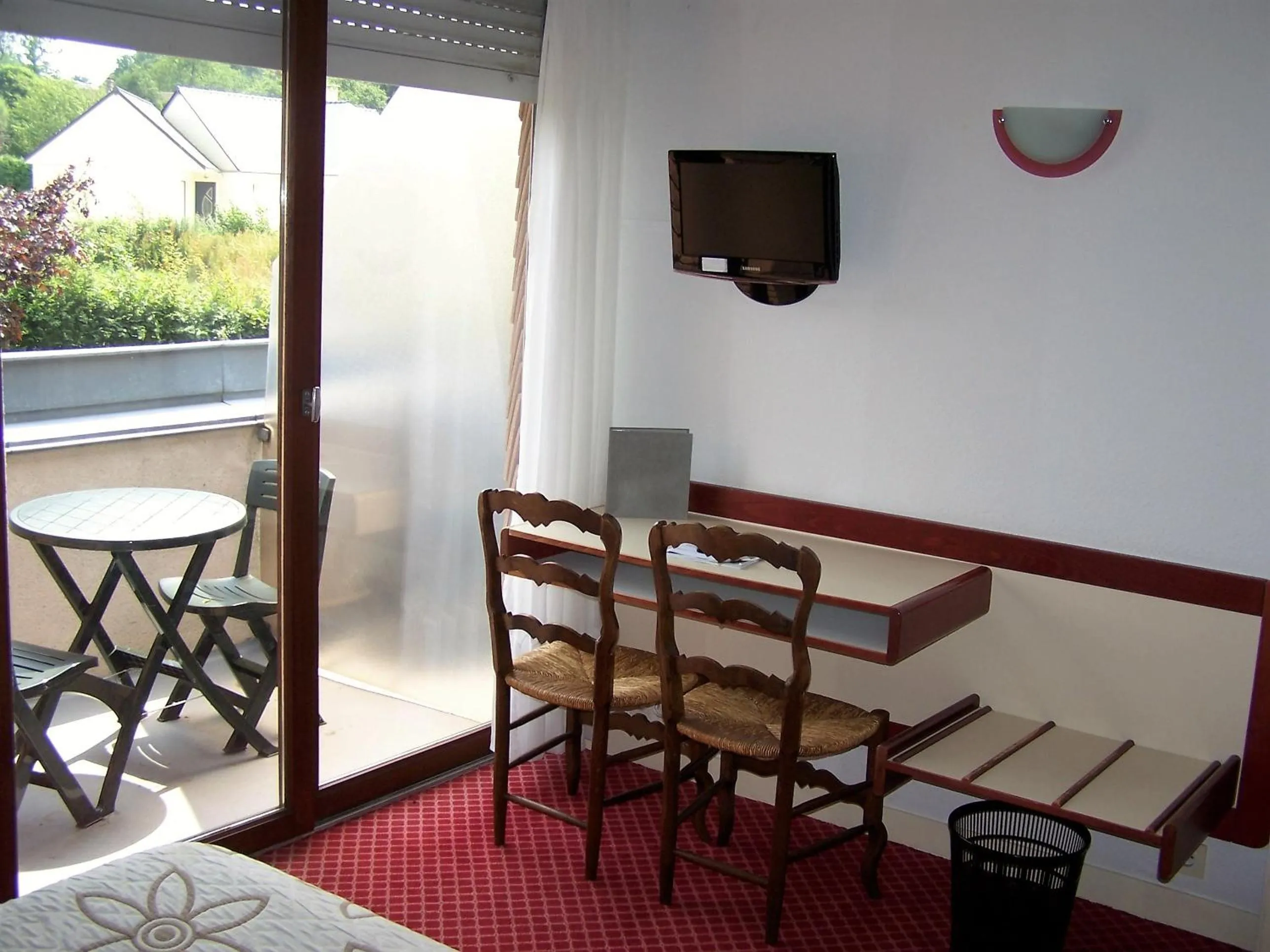 Seating area in Auberge d'Andaines