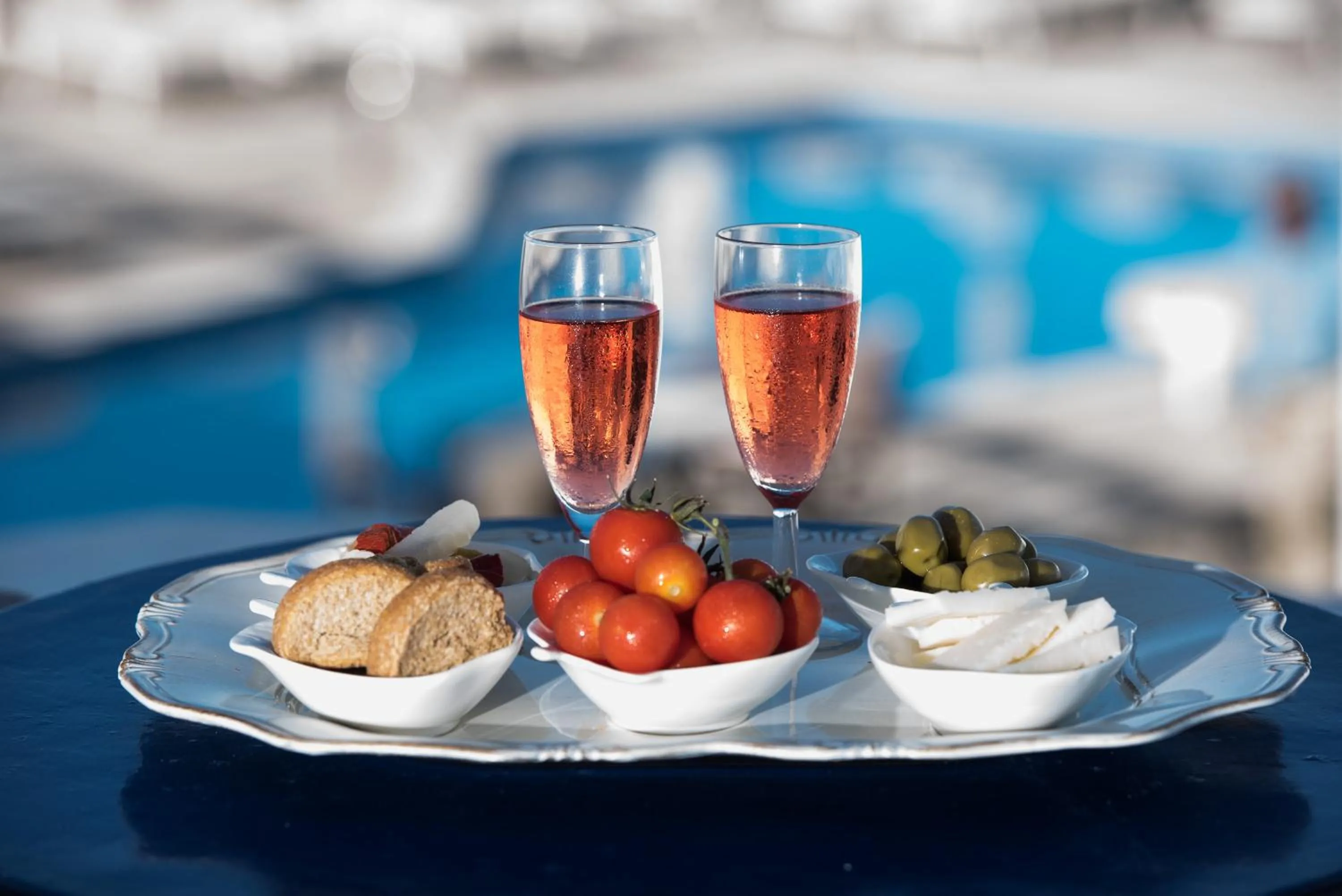 Food and drinks in Agnadi View Villa