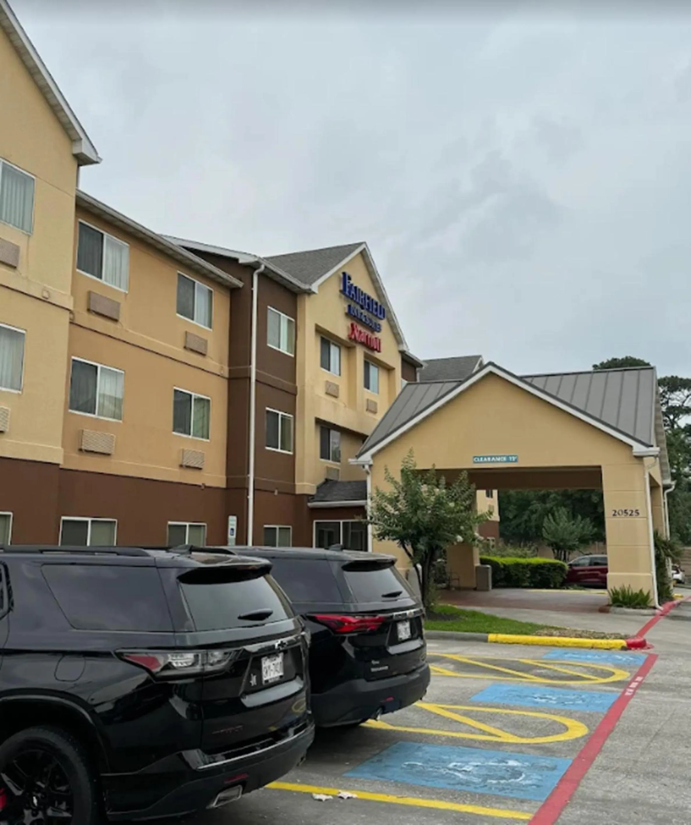Property building in Fairfield Inn & Suites Houston Humble