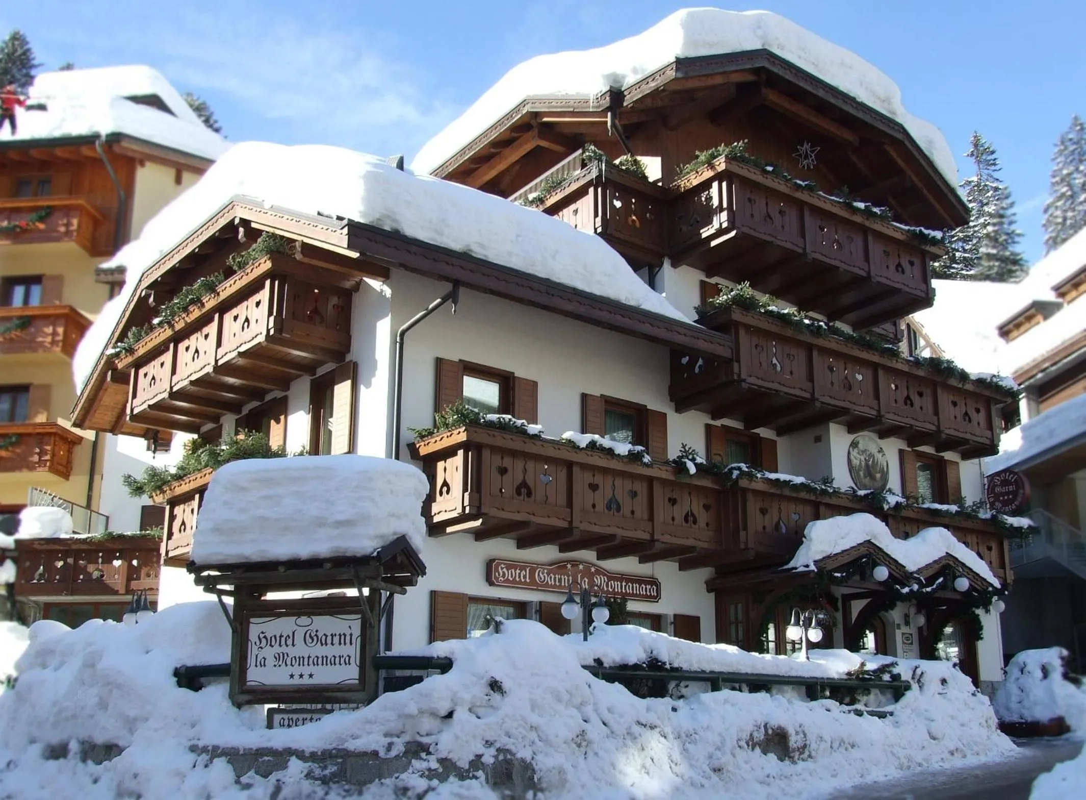 Property building in Hotel Garnì La Montanara
