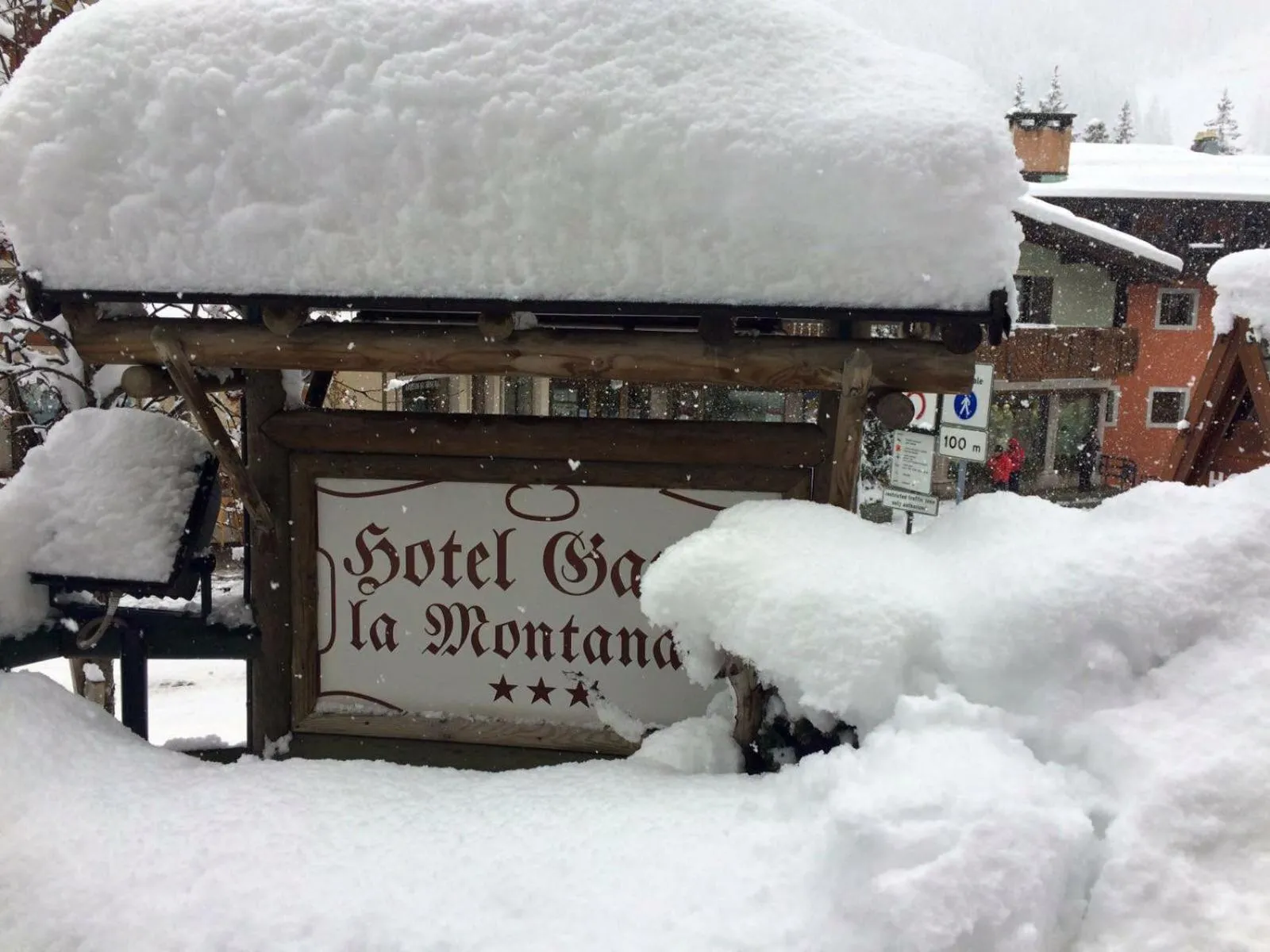 Property logo or sign in Hotel Garnì La Montanara