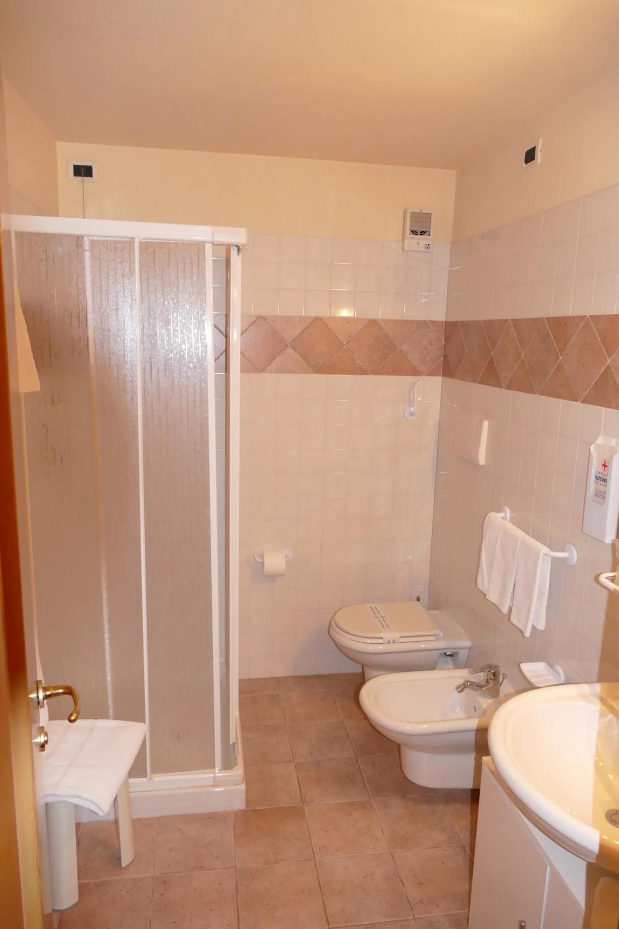 Bathroom in Hotel Garnì La Montanara