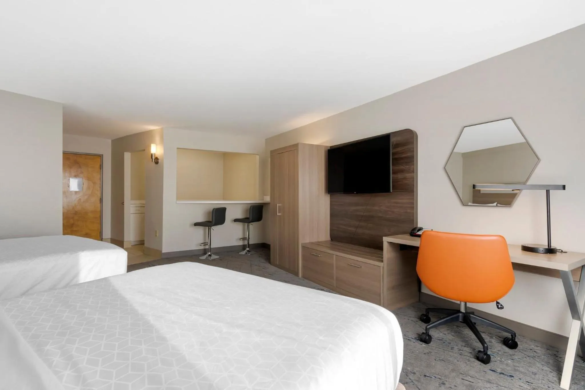 Photo of the whole room, Bed in Holiday Inn Express Hotel & Suites - The Villages by IHG