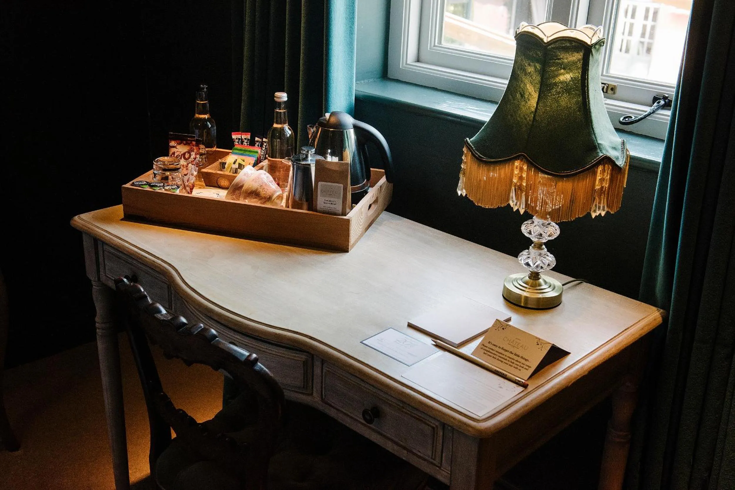 Bedroom in Le Petit Chateau & William de Percy