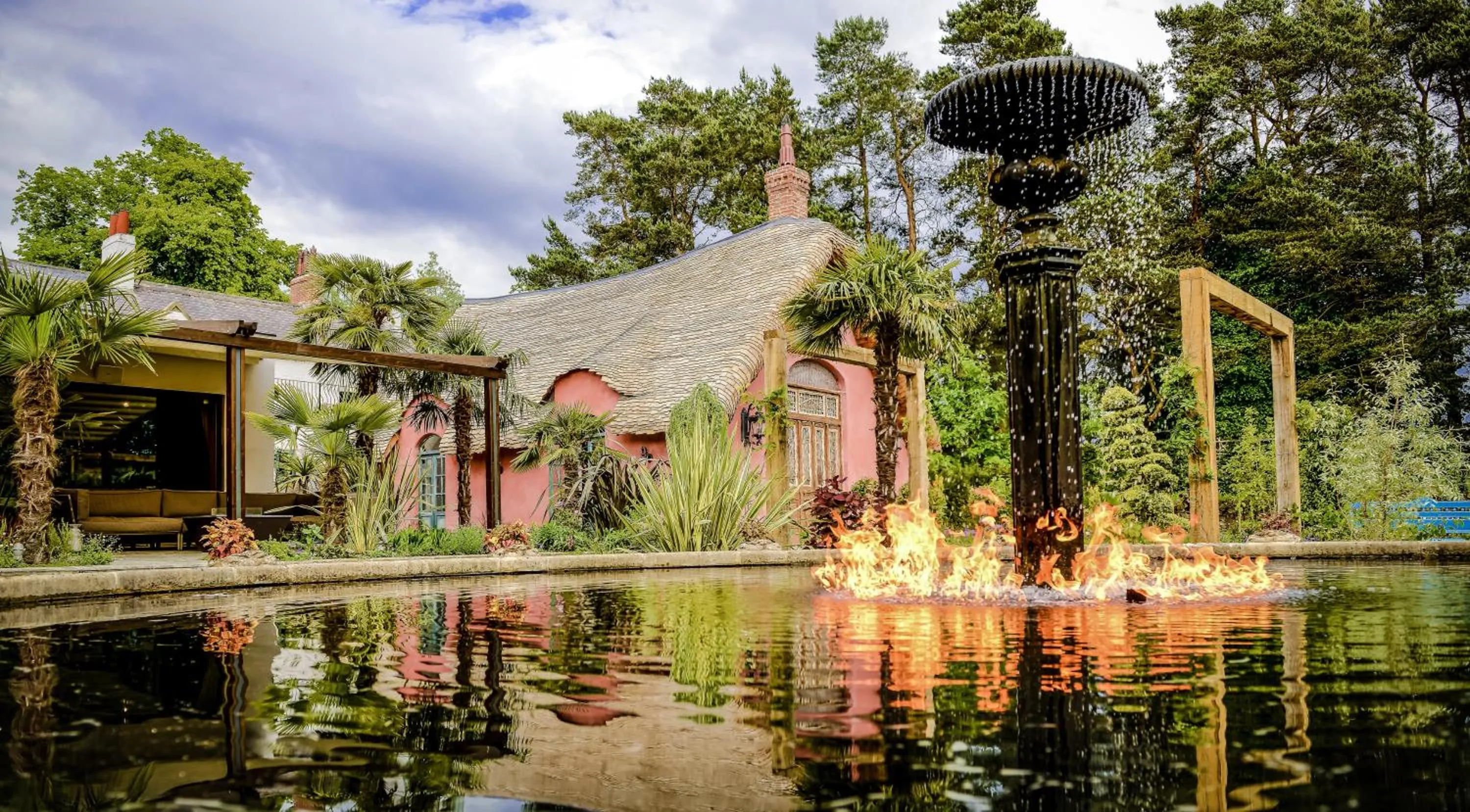 Garden in Le Petit Chateau & William de Percy