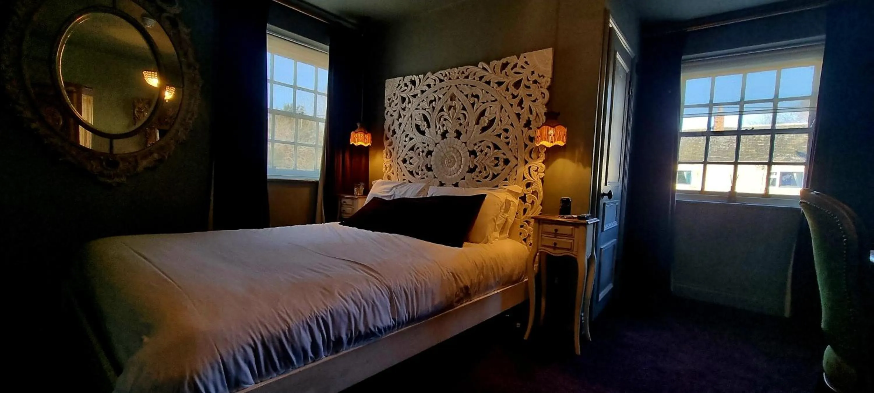 Bed in Le Petit Chateau & William de Percy