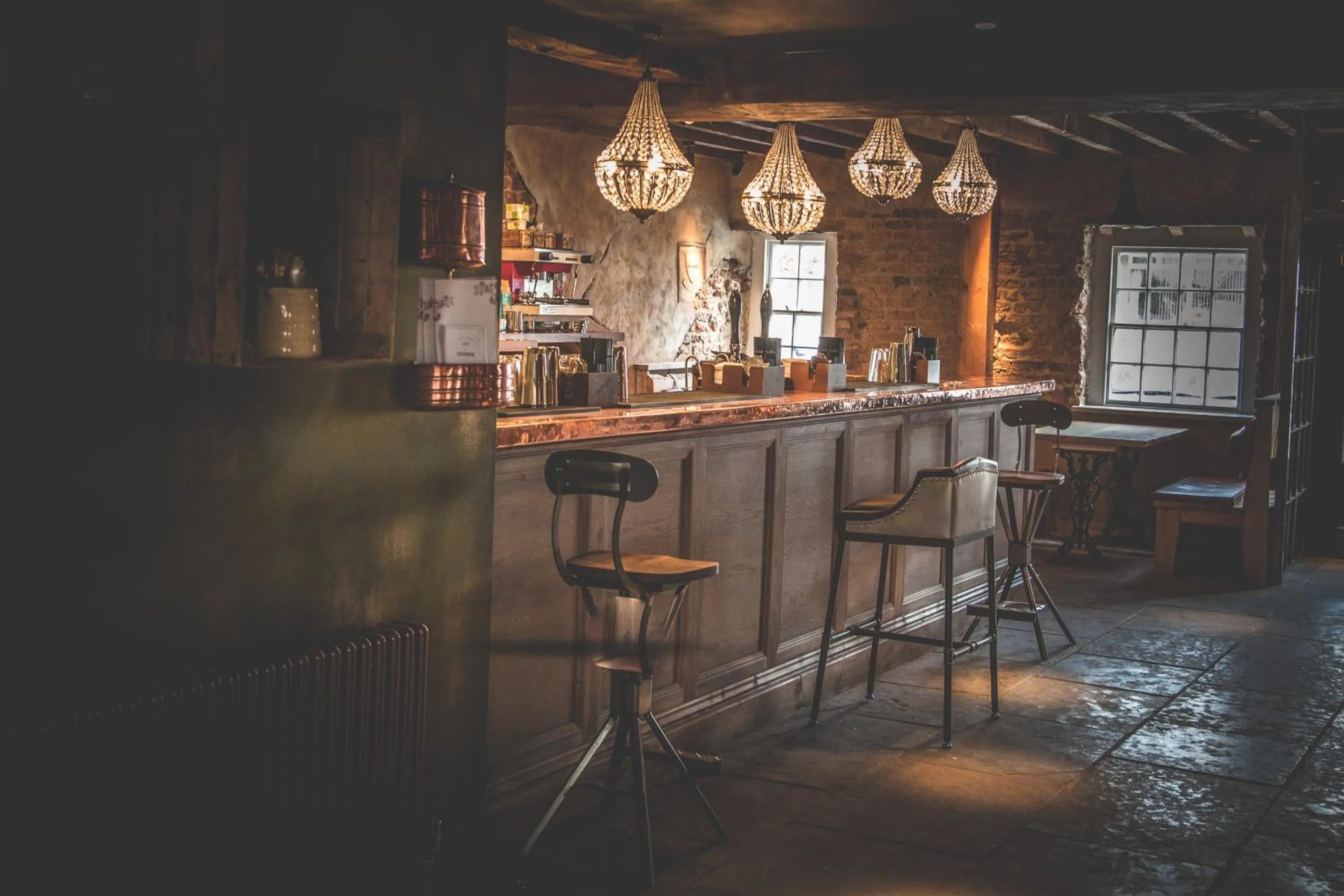 Restaurant/places to eat in Le Petit Chateau & William de Percy