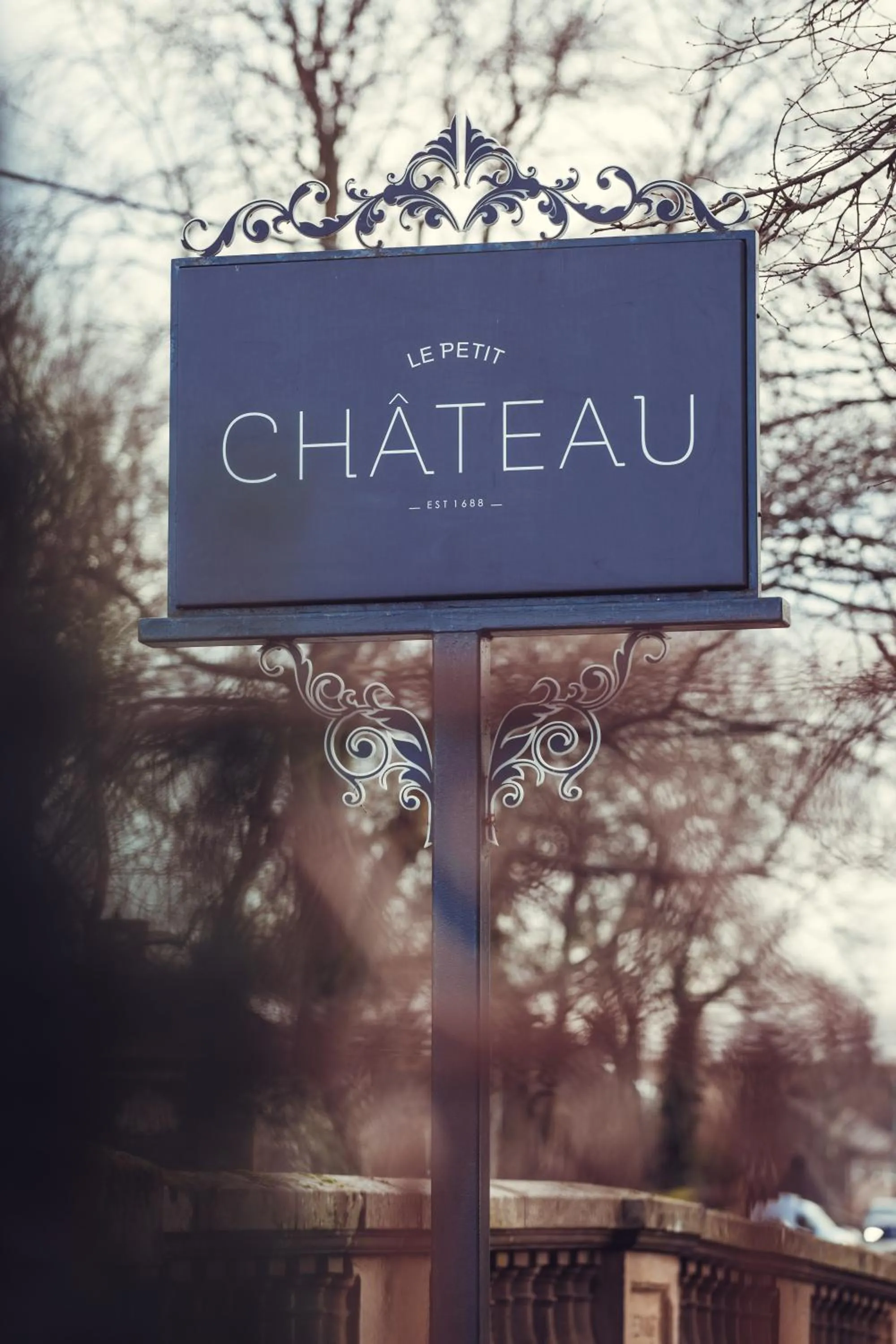 Property logo or sign in Le Petit Chateau & William de Percy