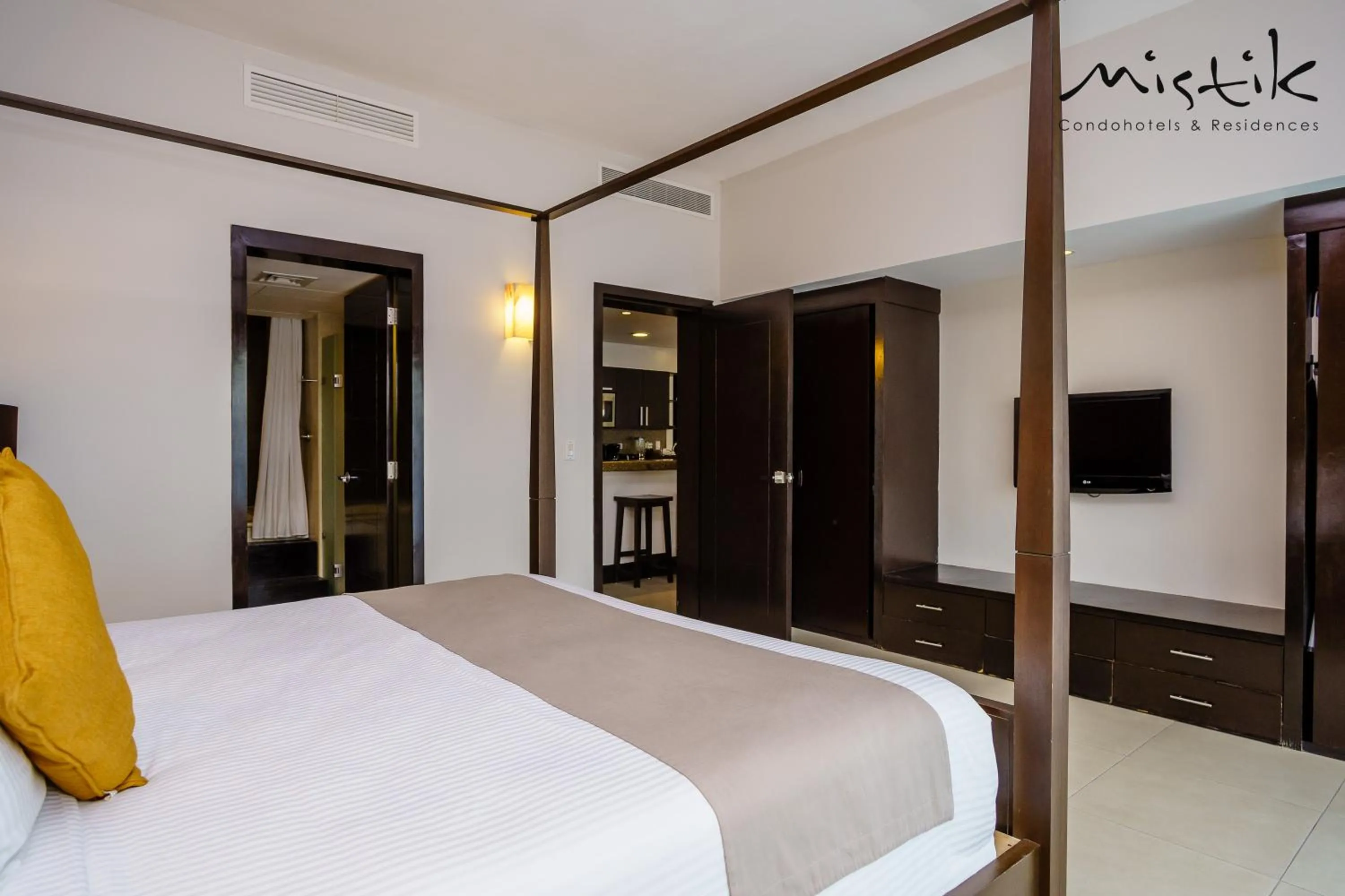 Bedroom, Bed in Aldea Thai by Mistik Vacation Rentals