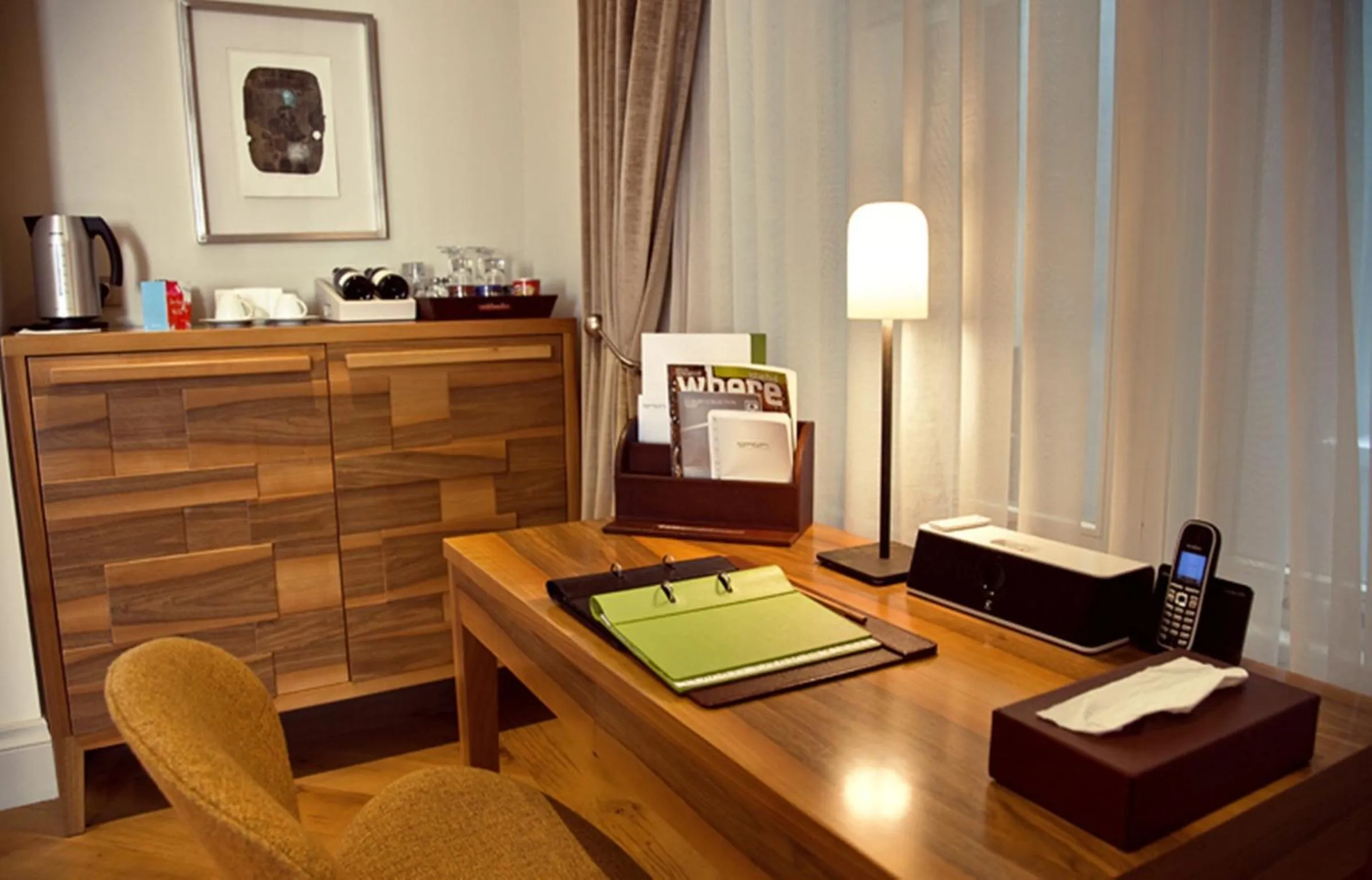 Seating area in Tomtom Suites