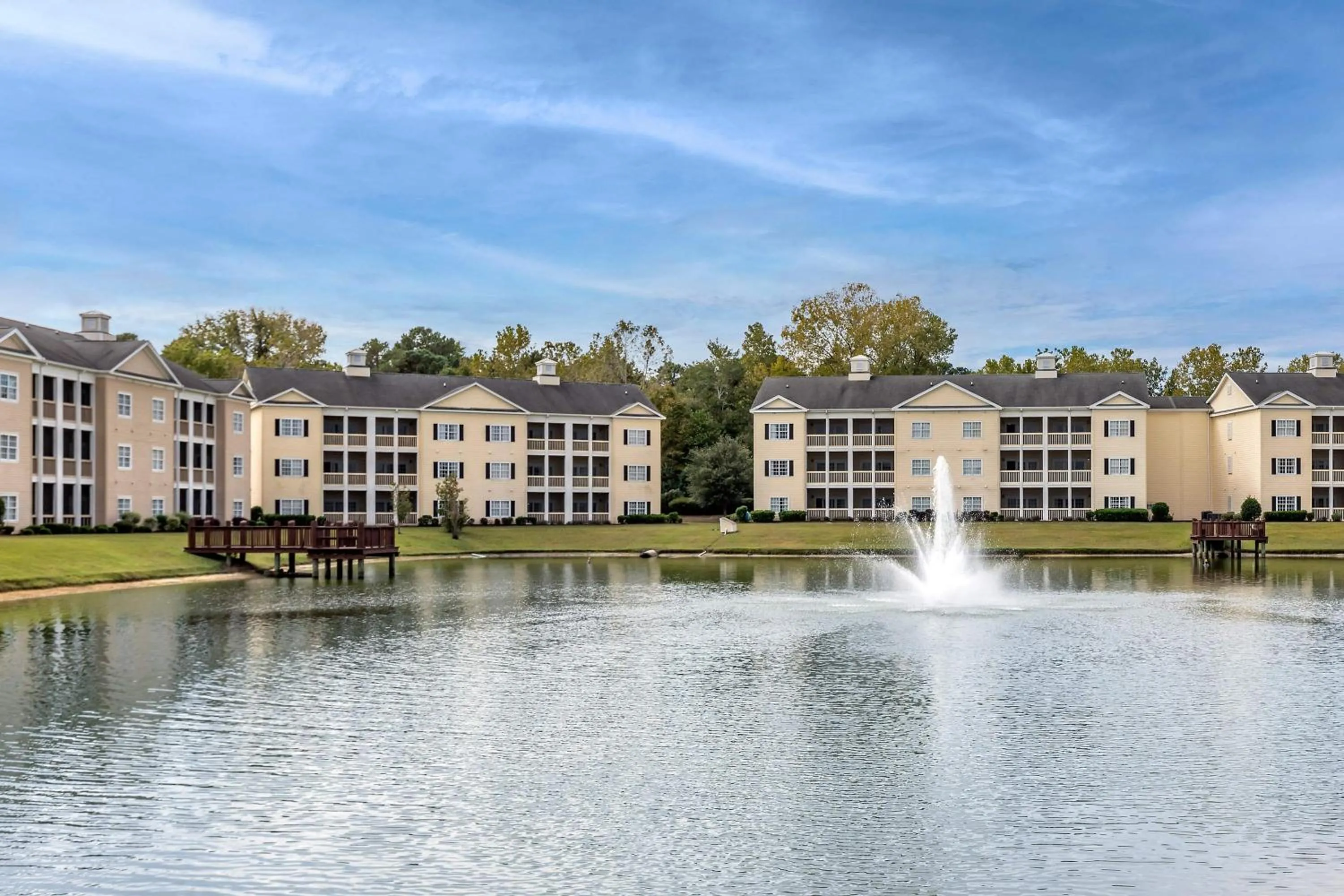 Property building in Bluegreen Vacations Harbour Lights, an Ascend Collection Resort