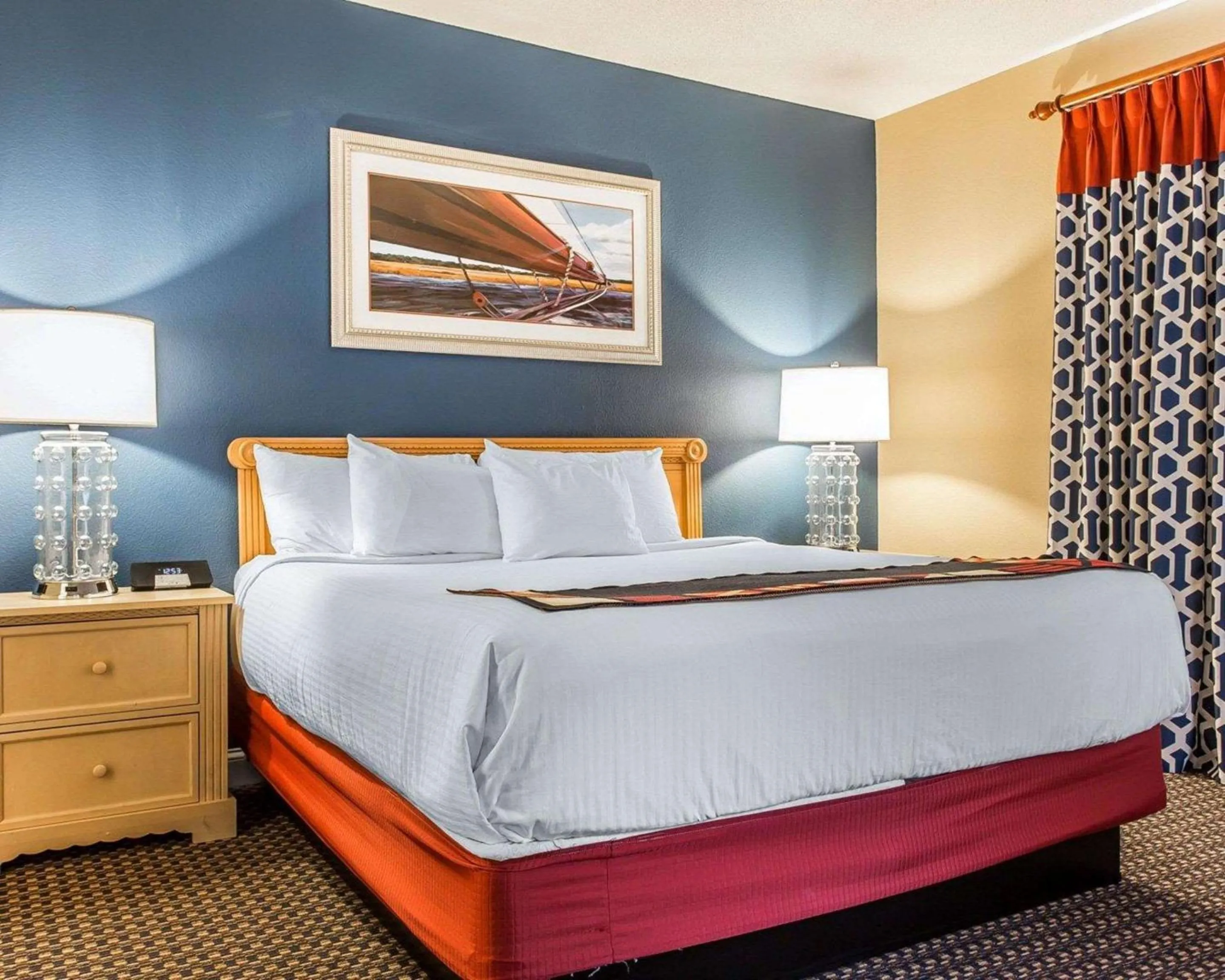 Bedroom, Bed in Bluegreen Vacations Harbour Lights, an Ascend Collection Resort