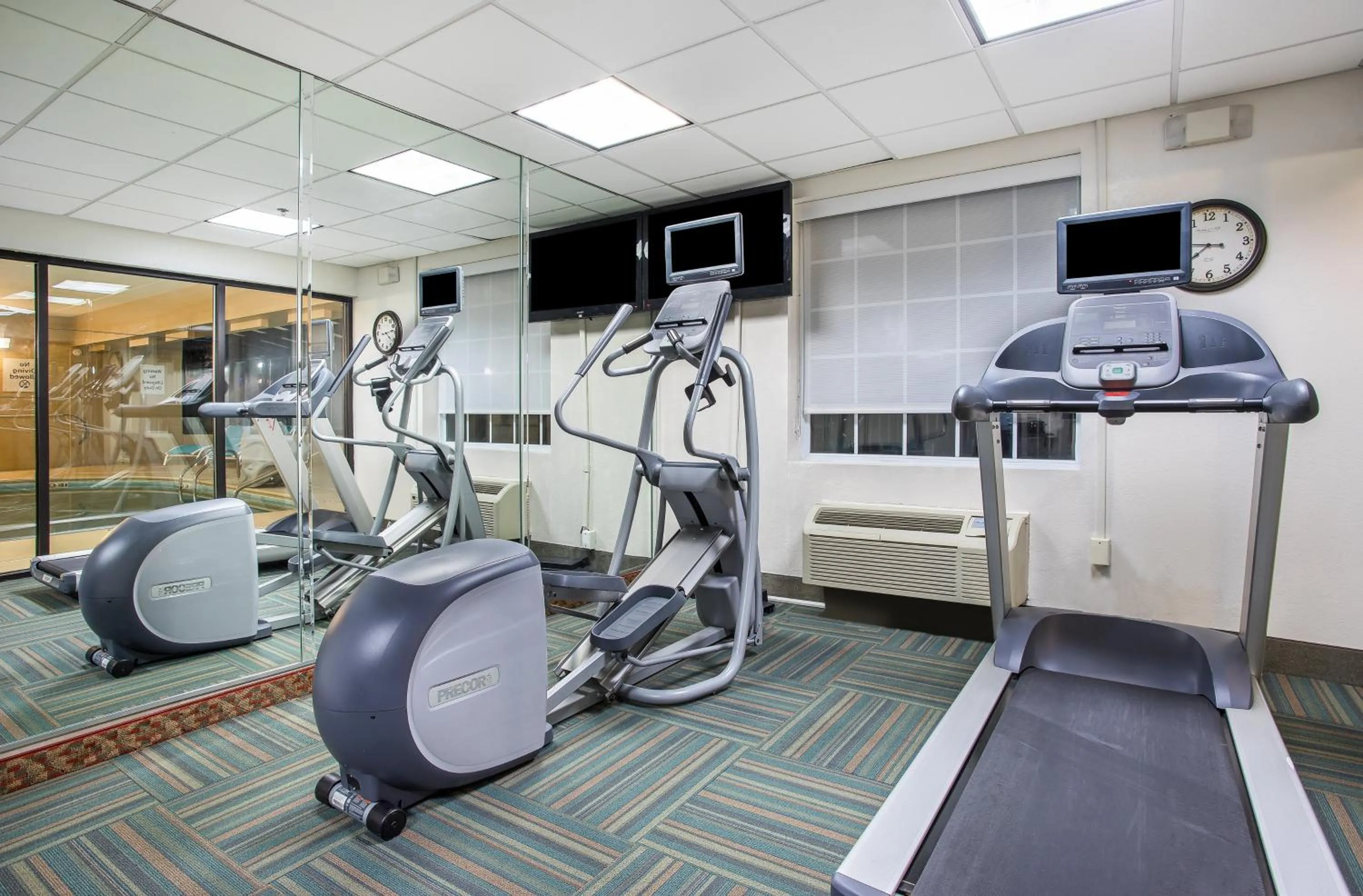 Fitness centre/facilities in Holiday Inn Express Hotel & Suites Alcoa Knoxville Airport by IHG