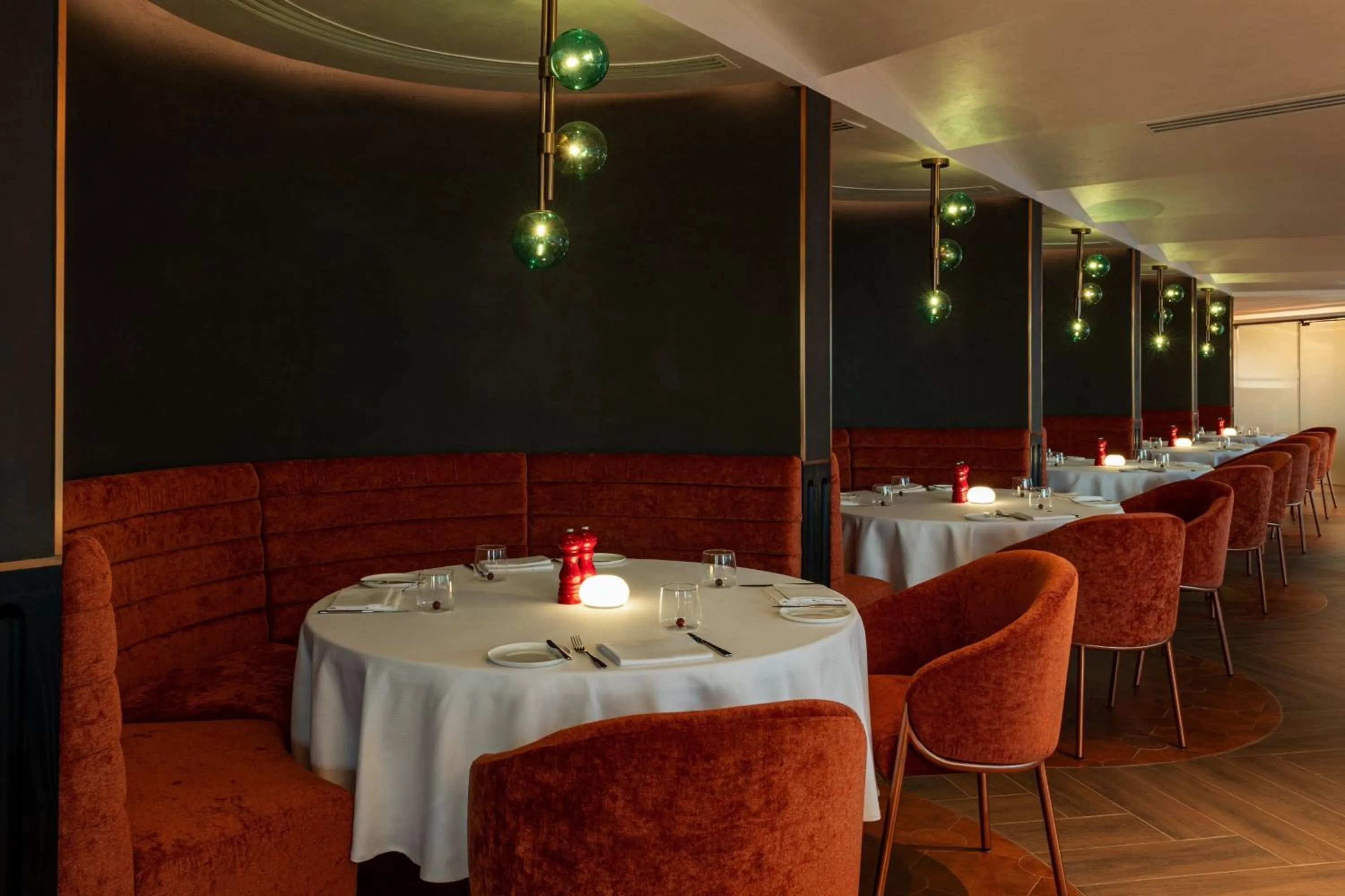 Restaurant/places to eat in Dubai Marriott Harbour Hotel And Suites