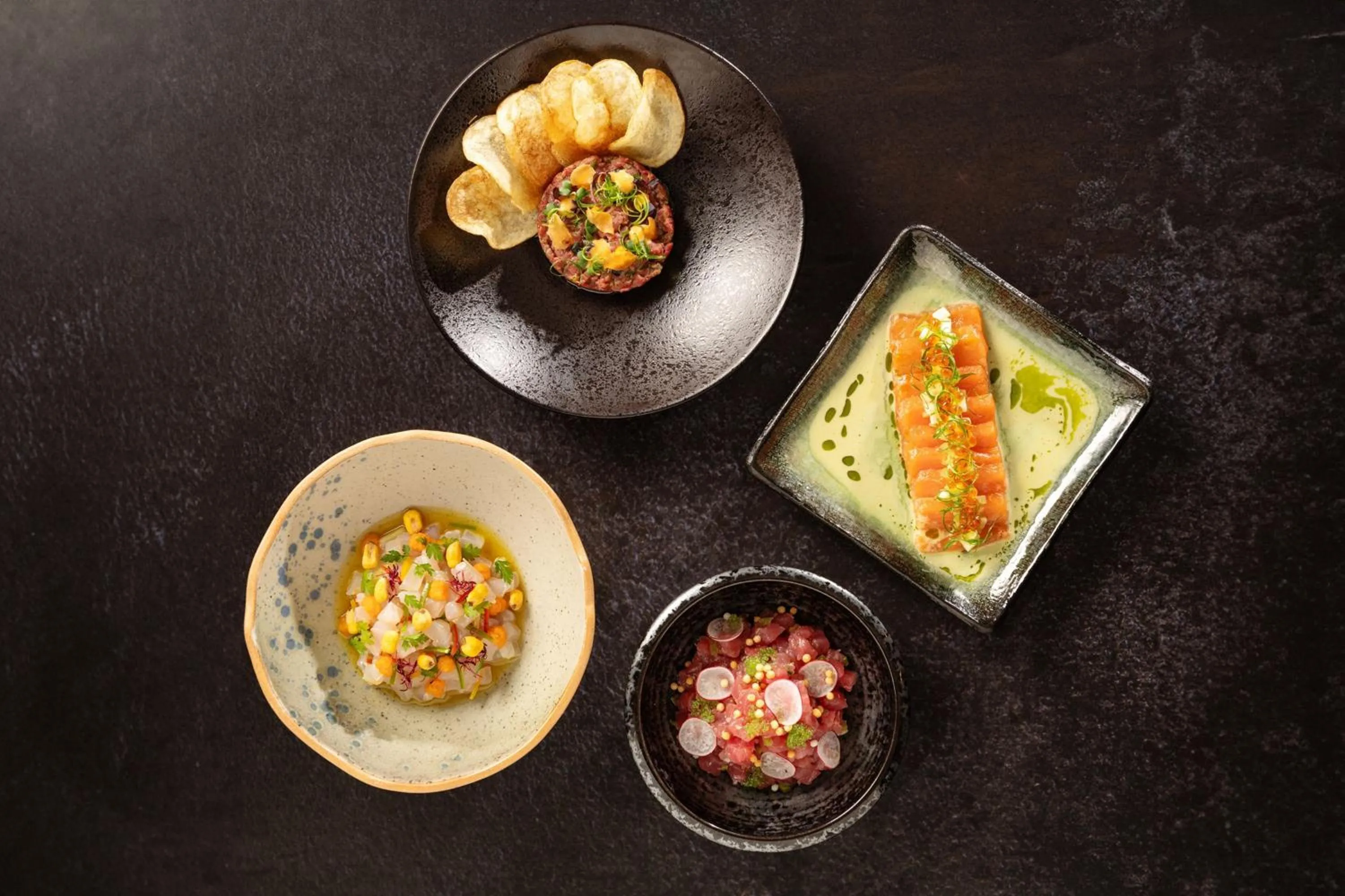 Lounge or bar in Dubai Marriott Harbour Hotel And Suites